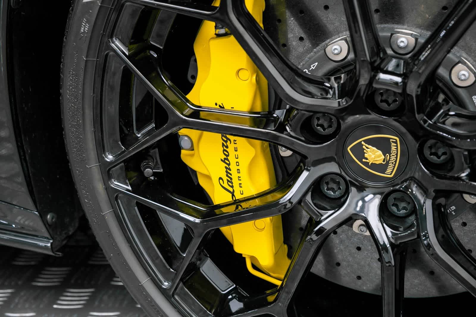 Thumbnail: 2024 Lamborghini Huracan - 42