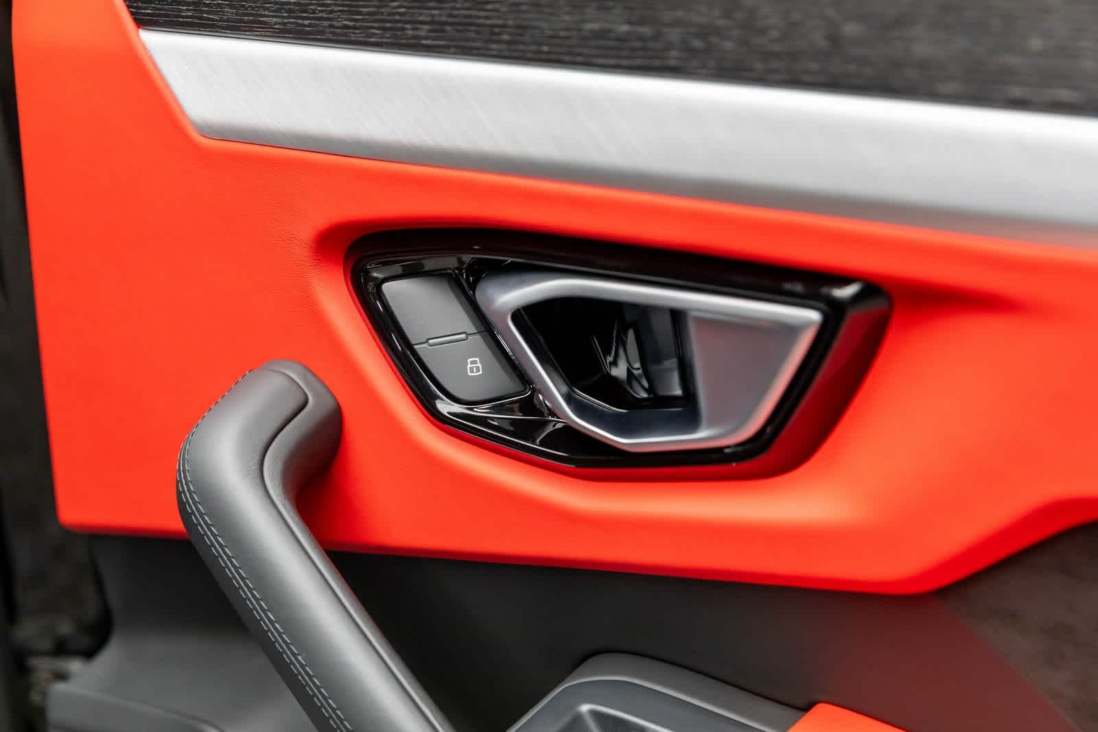 Thumbnail: 2022 Lamborghini Urus - 46