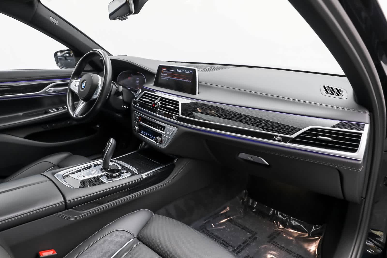 Thumbnail: 2022 BMW 7 Series - 51