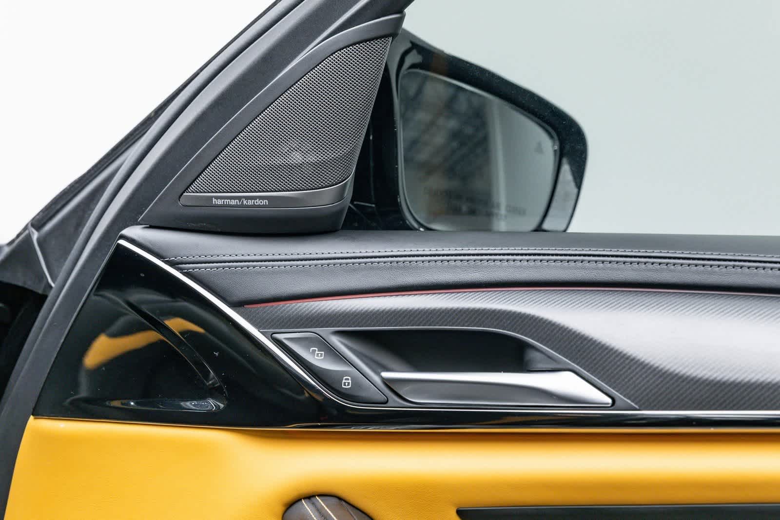 Thumbnail: 2023 BMW M5 - 48