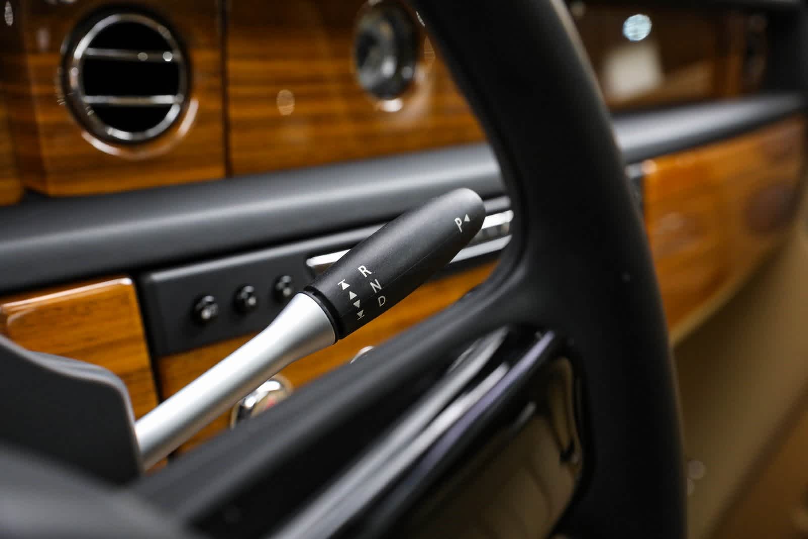 Thumbnail: 2015 Rolls-Royce Phantom - 23