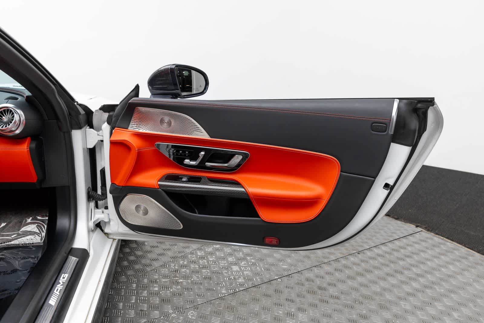 Thumbnail: 2022 Mercedes-Benz SL-Class - 38