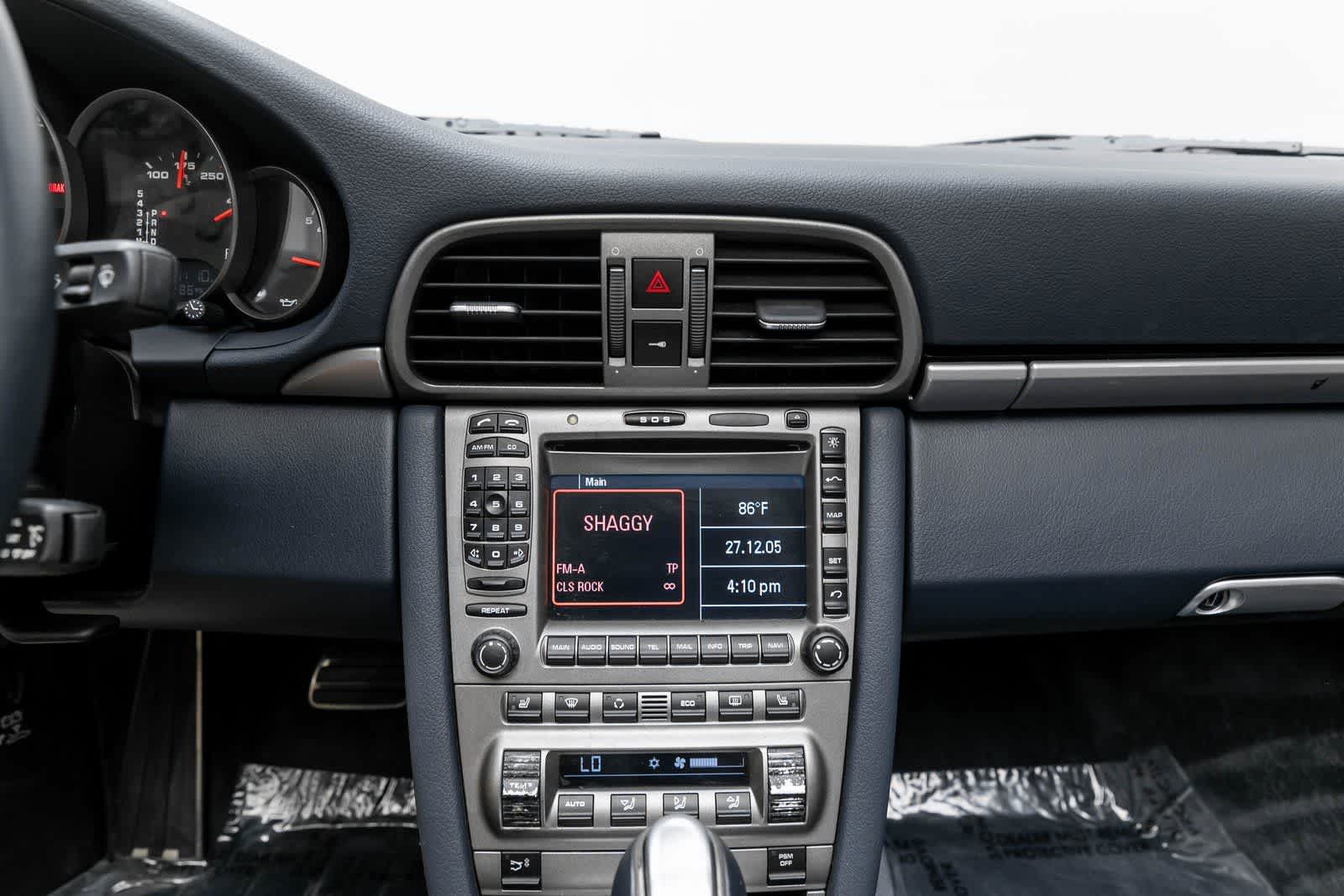 Thumbnail: 2007 Porsche 911 - 10