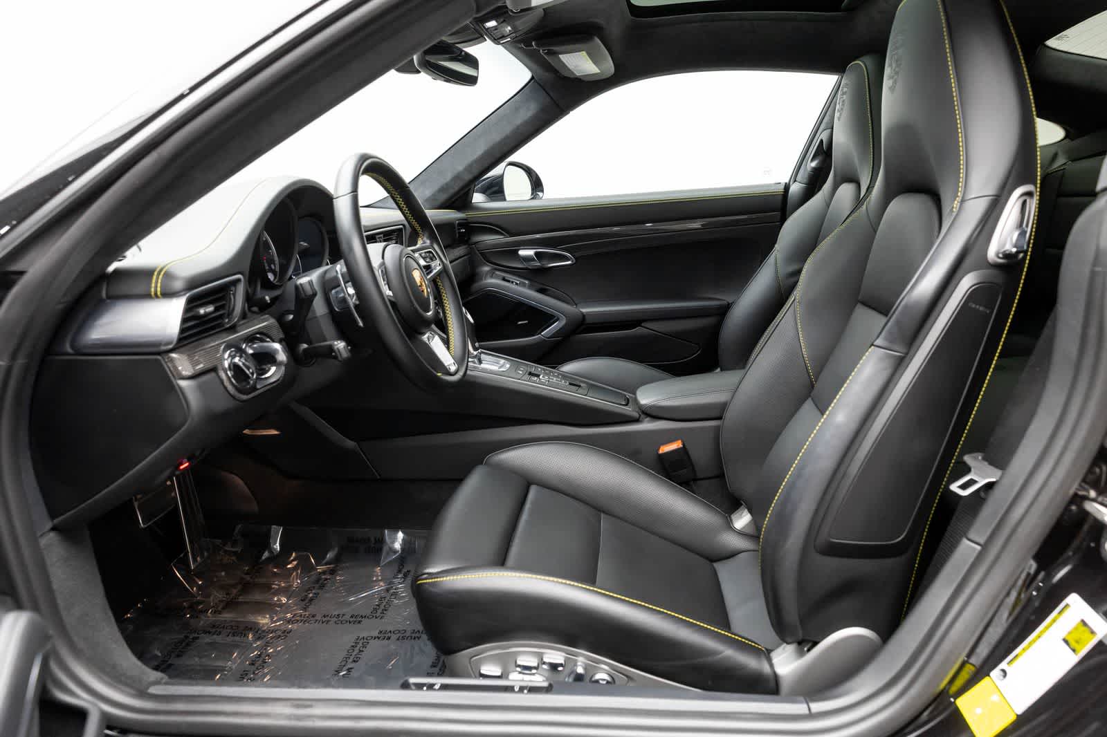 Thumbnail: 2019 Porsche 911 - 12