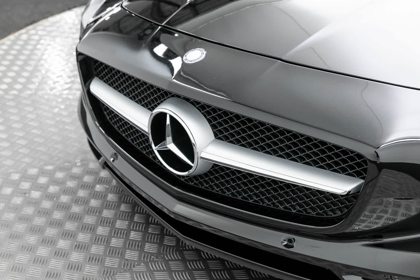 Thumbnail: 2012 Mercedes-Benz SLS AMG - 49