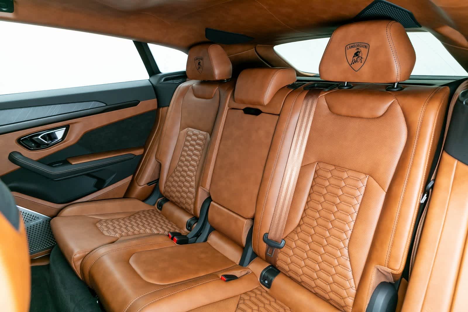 Thumbnail: 2022 Lamborghini Urus - 14