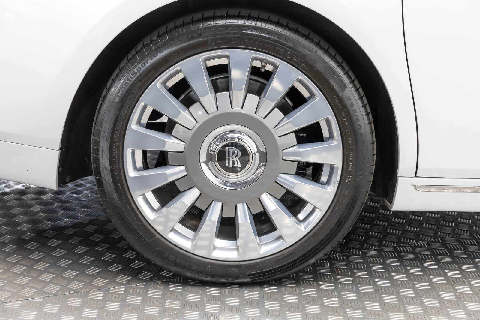 Thumbnail: 2020 Rolls-Royce Phantom - 51