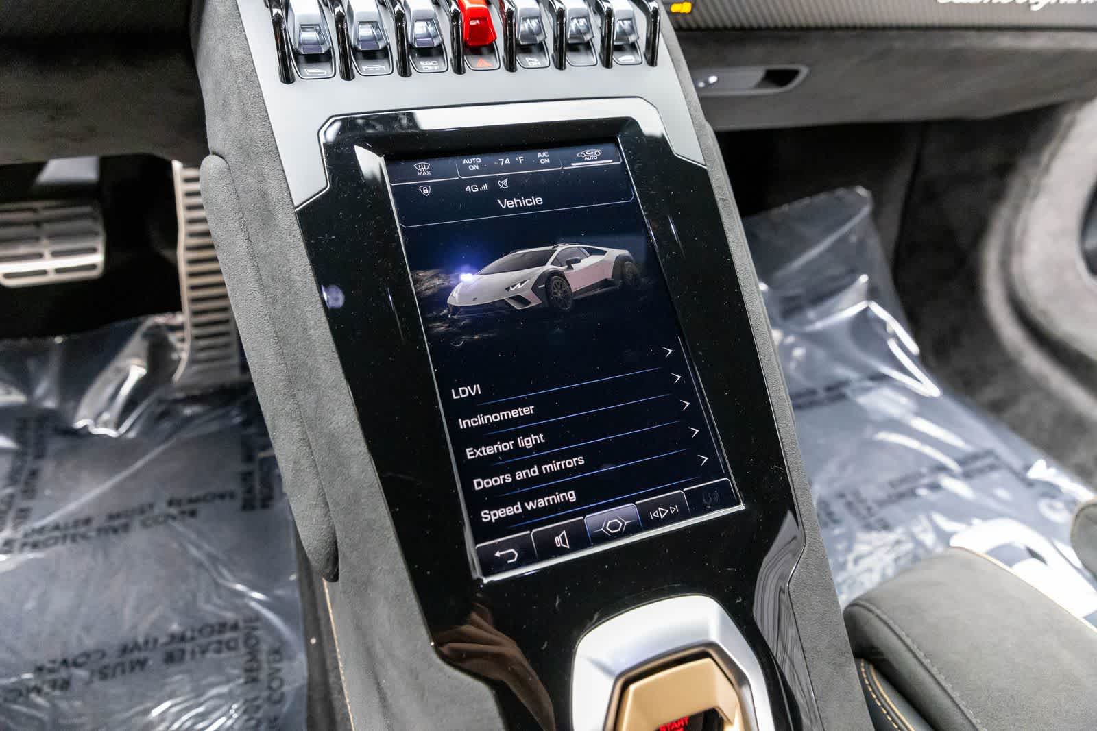 Thumbnail: 2024 Lamborghini Huracan - 36