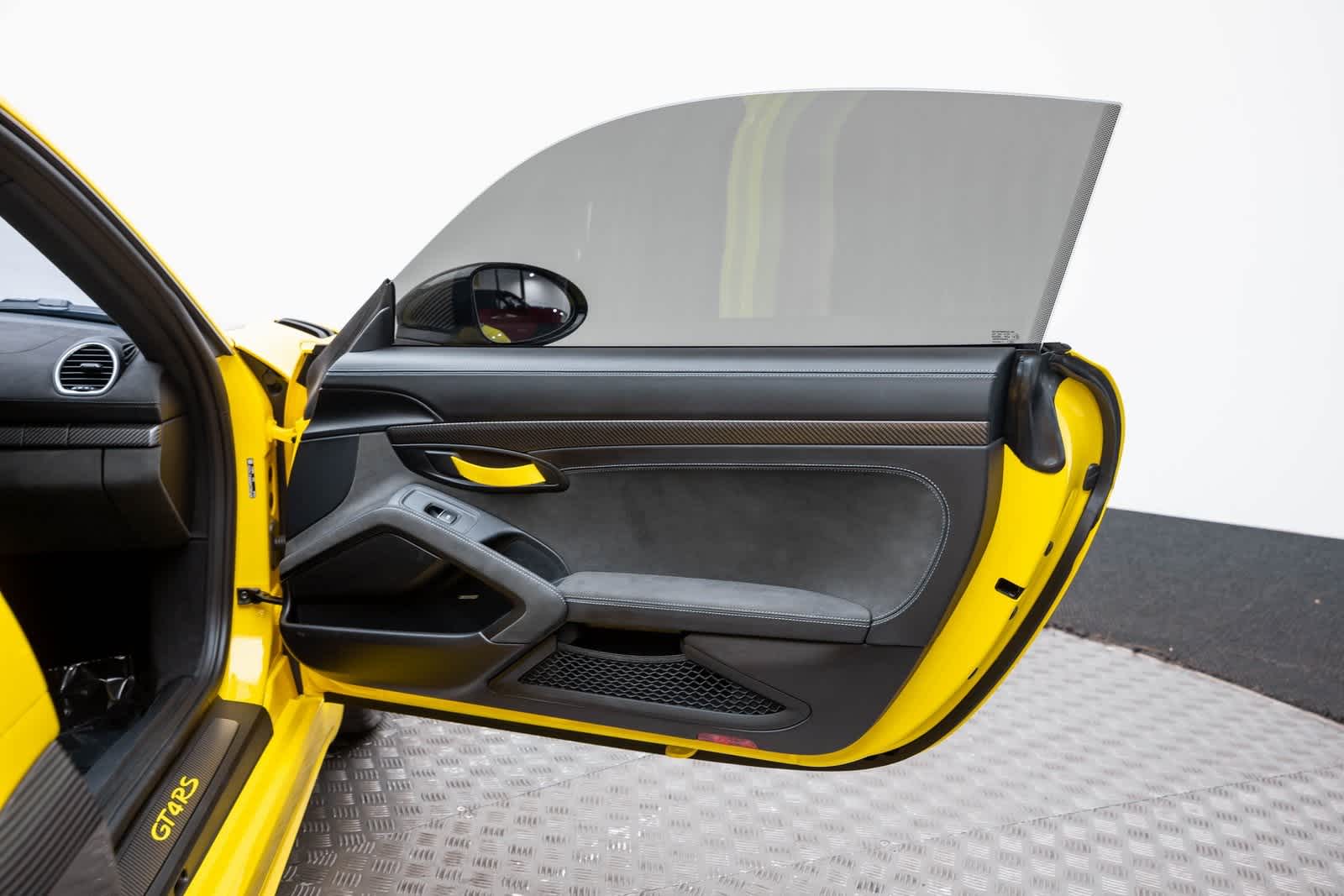 Thumbnail: 2024 Porsche 718 Cayman - 35