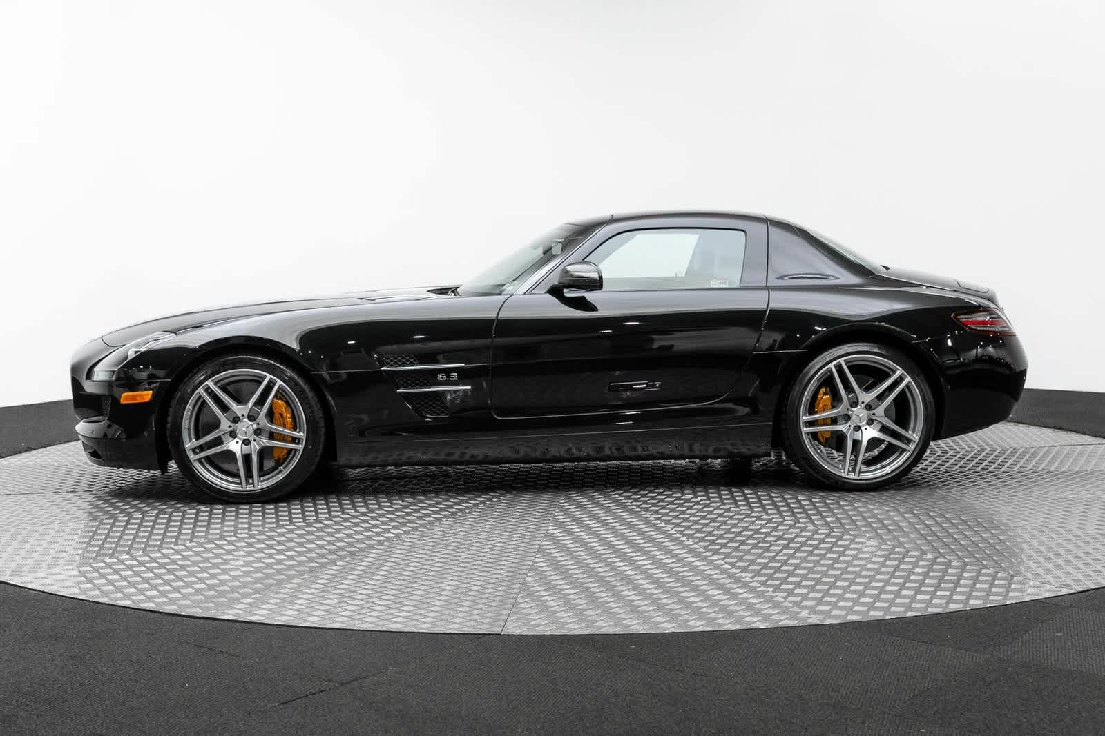 Thumbnail: 2012 Mercedes-Benz SLS AMG - 3