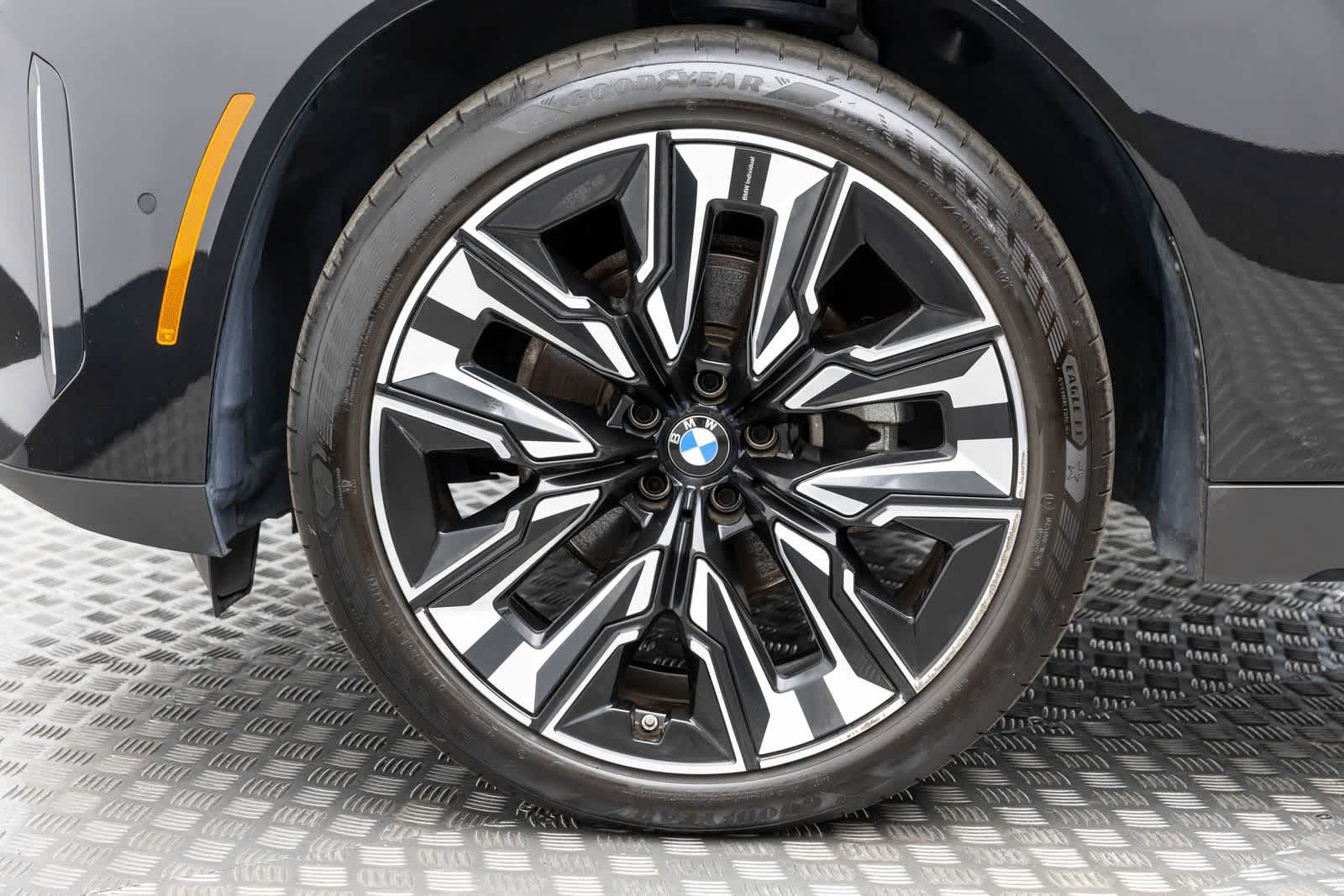 Thumbnail: 2025 BMW X3 - 8