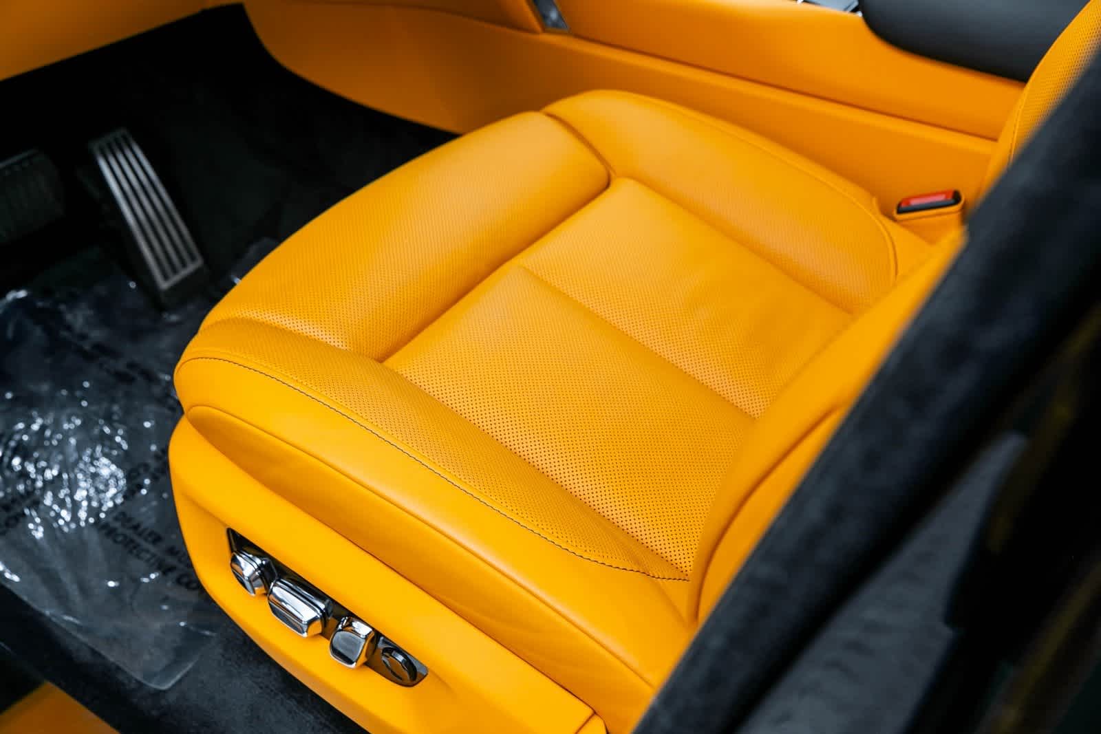 Thumbnail: 2024 Rolls-Royce Cullinan - 13