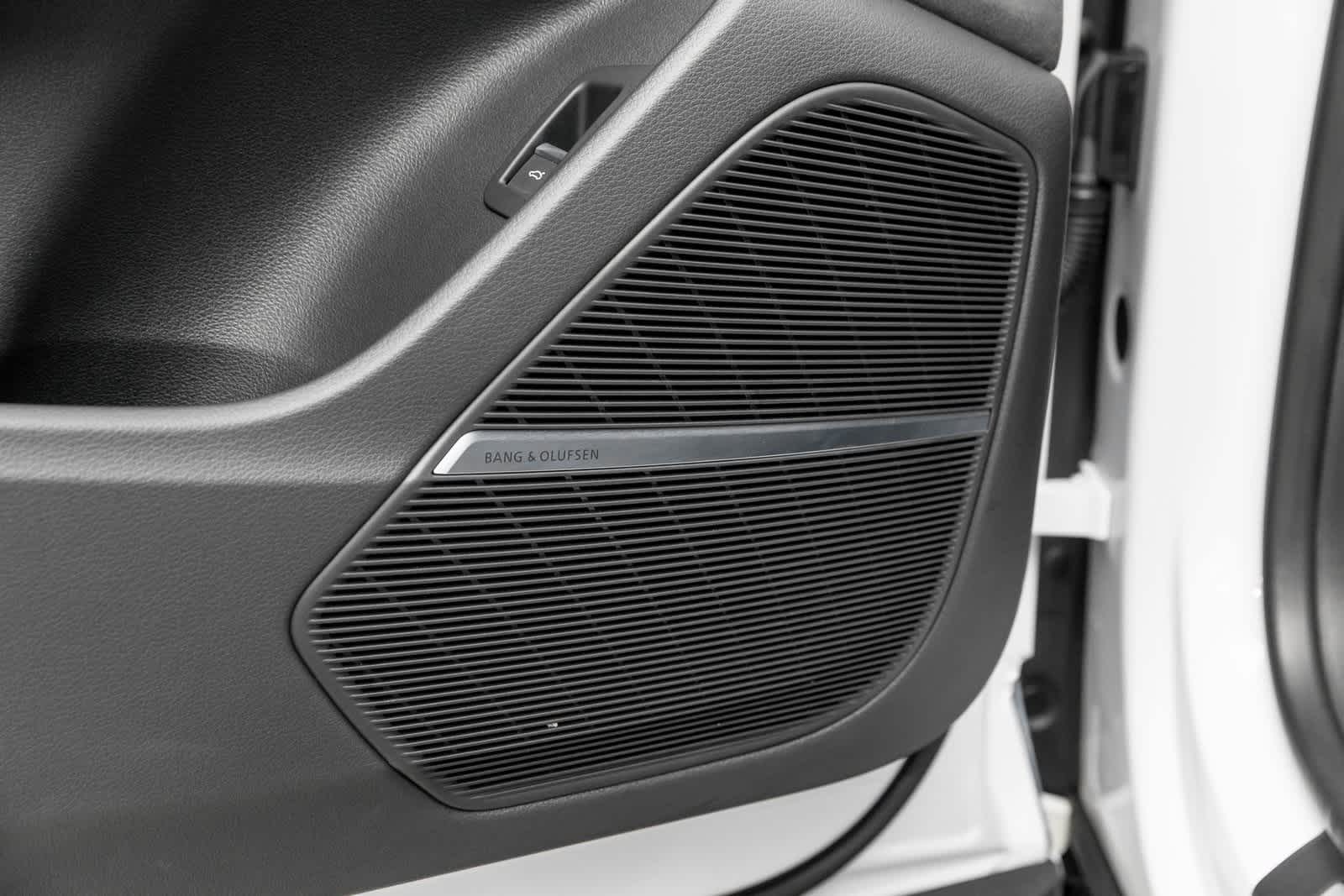 Thumbnail: 2023 Audi SQ8 - 22