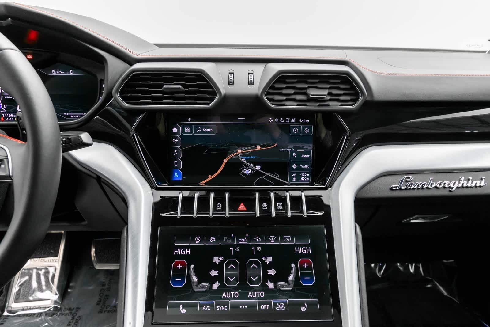 2021 Lamborghini Urus S 8