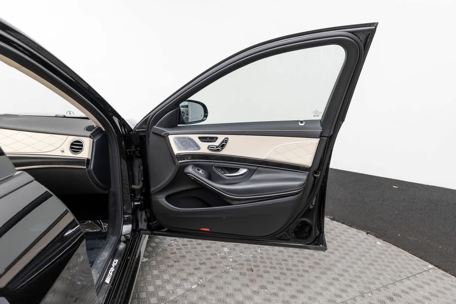 Thumbnail: 2020 Mercedes-Benz S-Class - 49