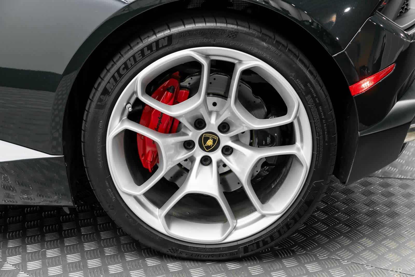 Thumbnail: 2019 Lamborghini Huracan - 47