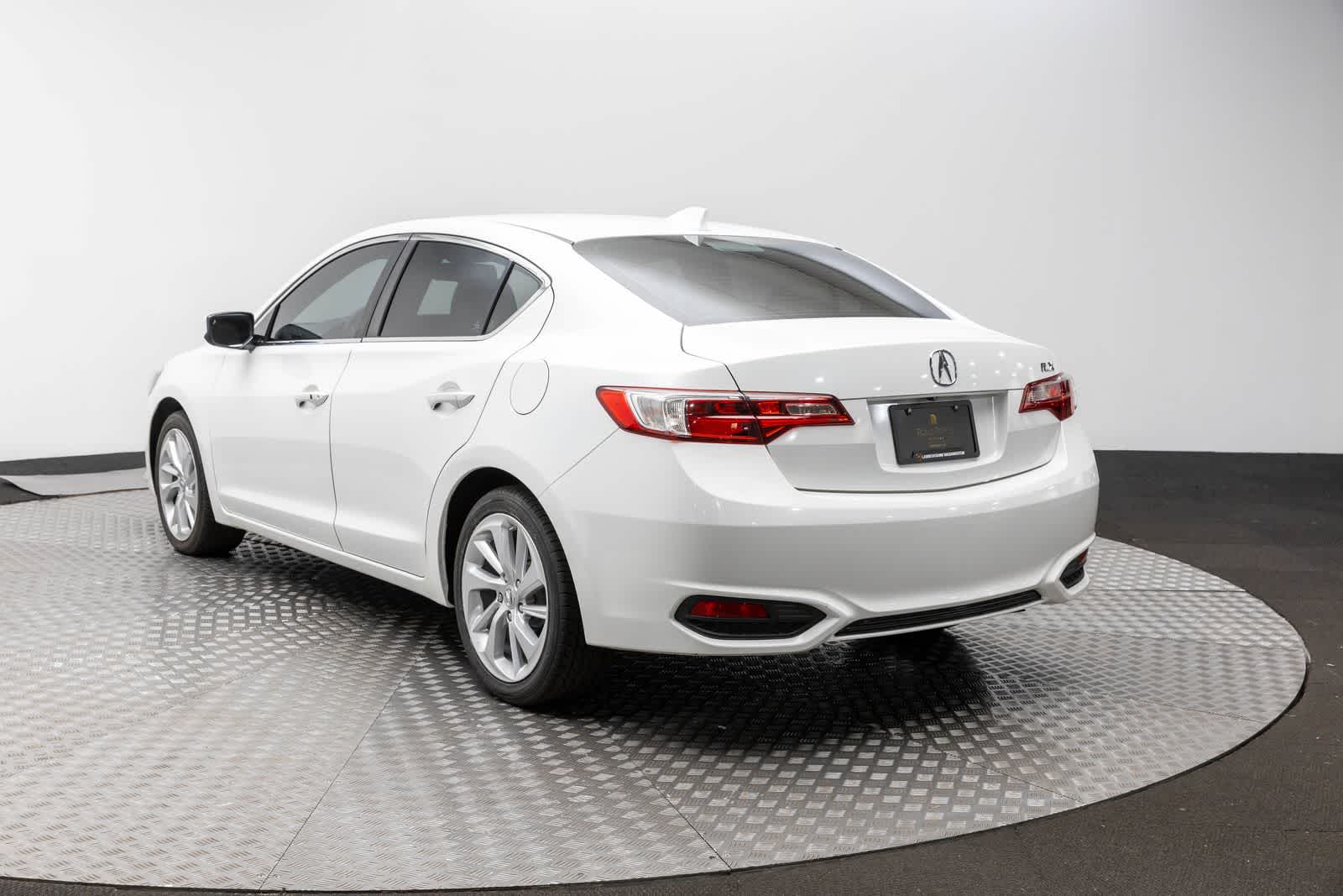 Thumbnail: 2018 Acura ILX - 4