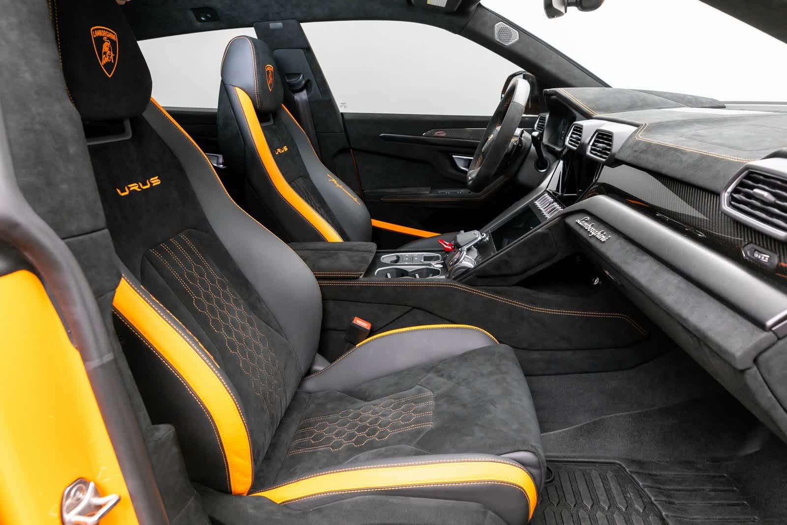 Thumbnail: 2024 Lamborghini Urus - 13