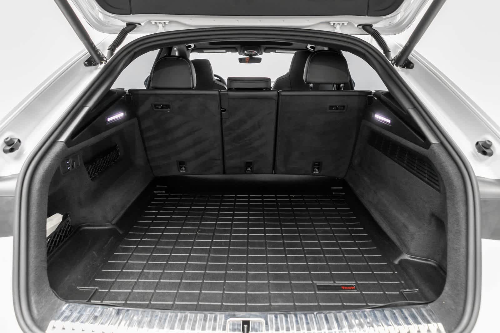 Thumbnail: 2023 Audi SQ8 - 37