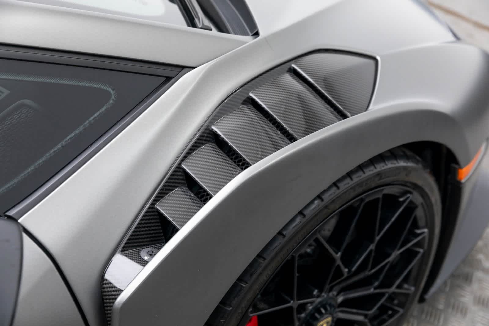 Thumbnail: 2022 Lamborghini Huracan - 42