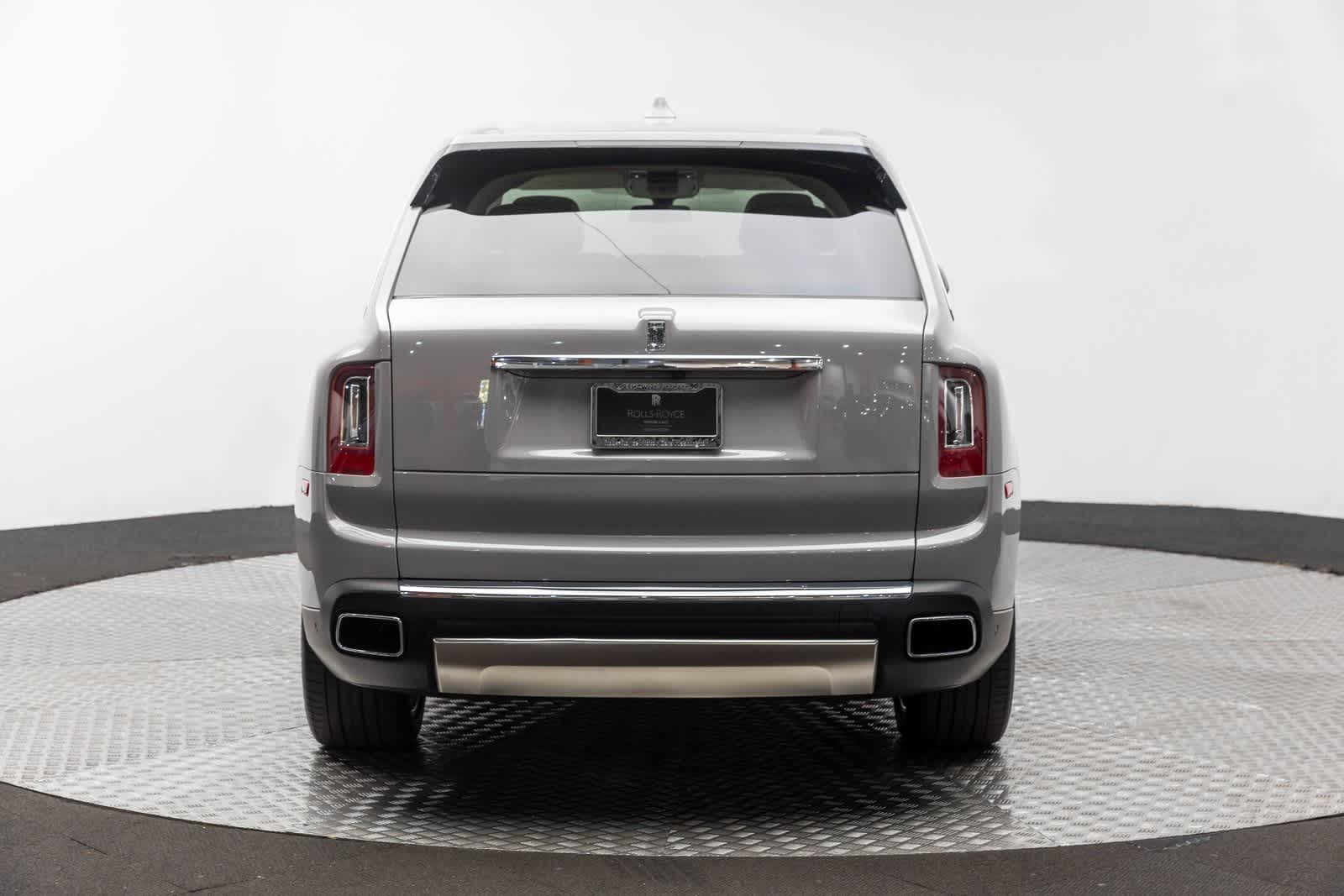 Thumbnail: 2022 Rolls-Royce Cullinan - 5