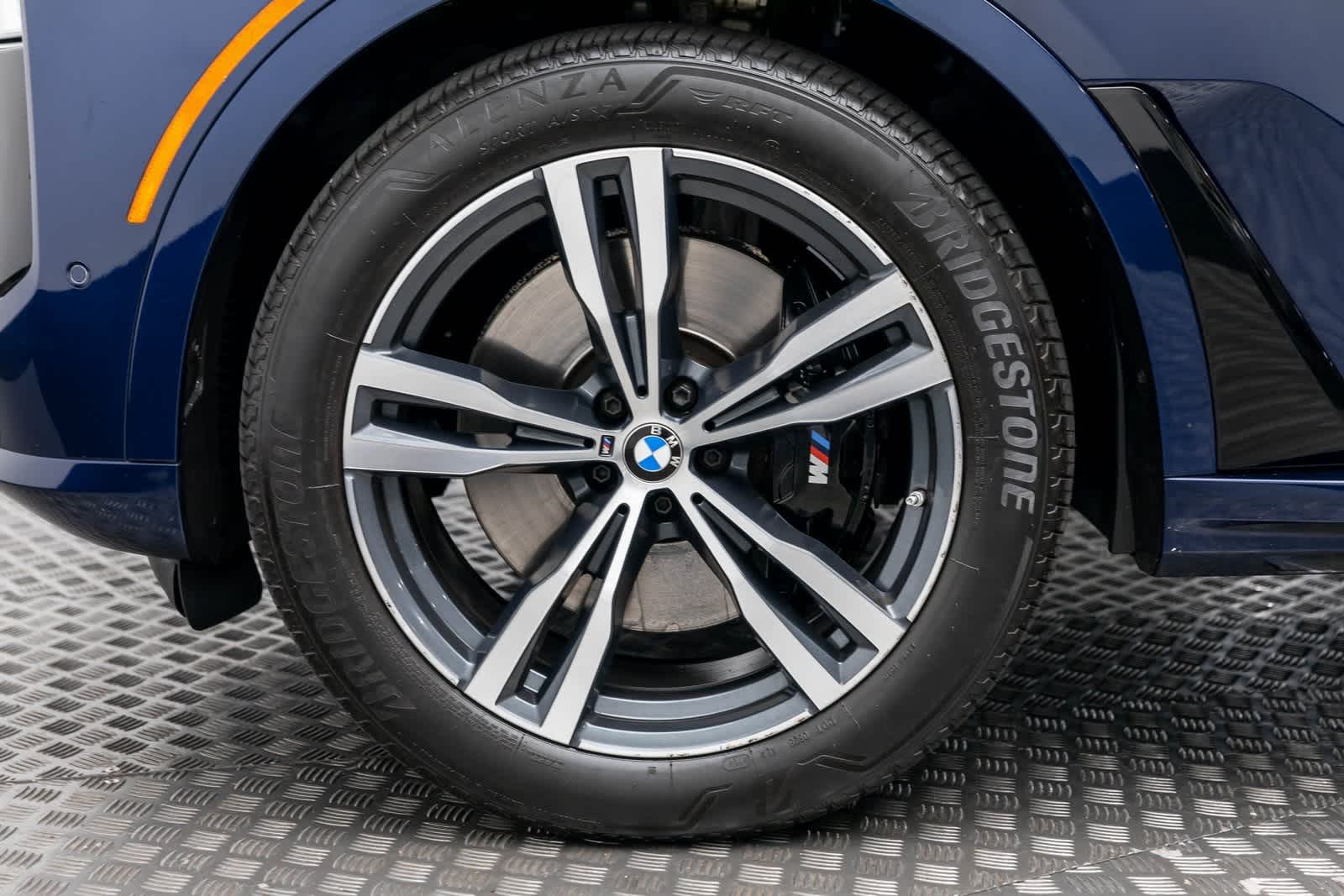 Thumbnail: 2023 BMW X7 - 8