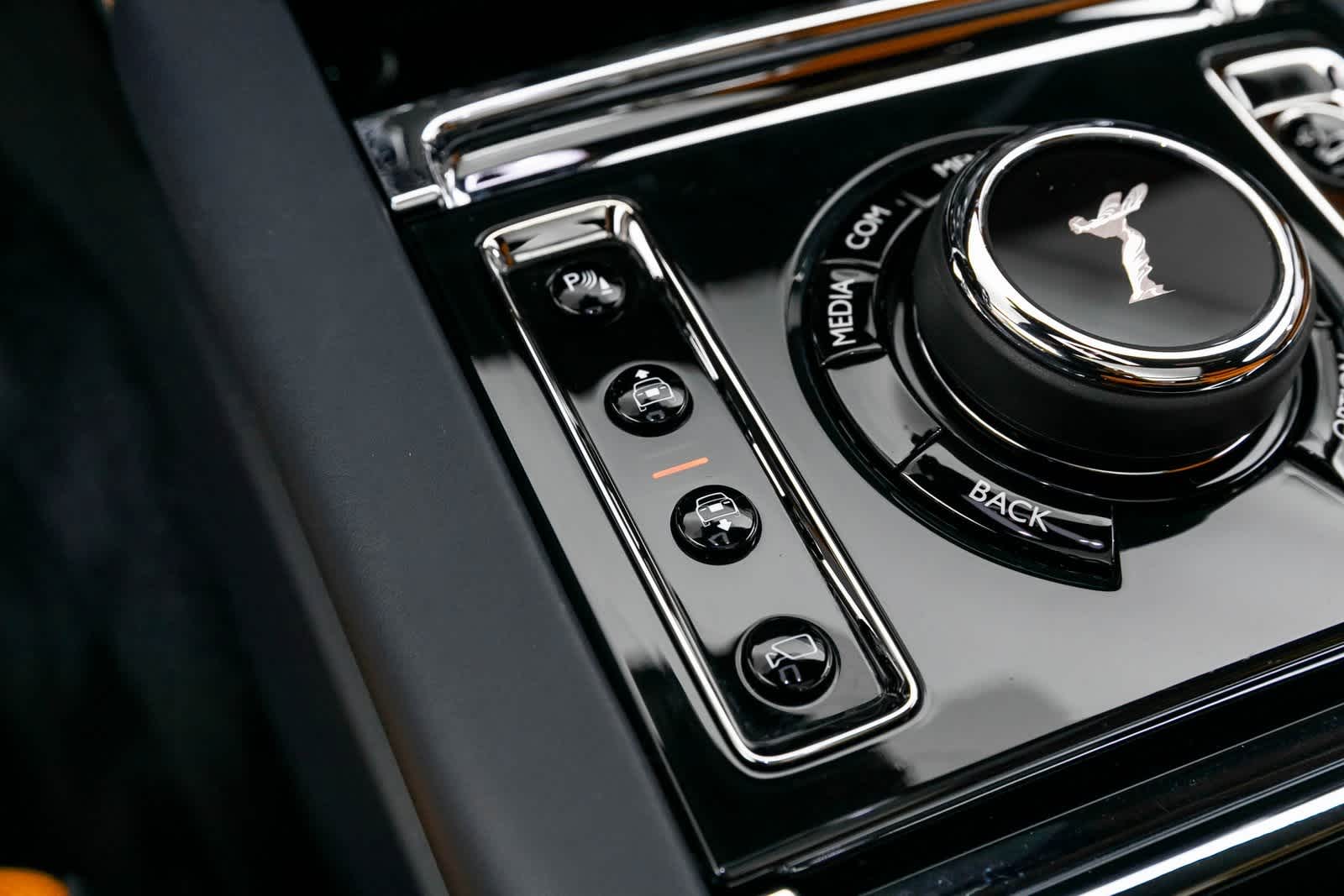 Thumbnail: 2024 Rolls-Royce Cullinan - 27