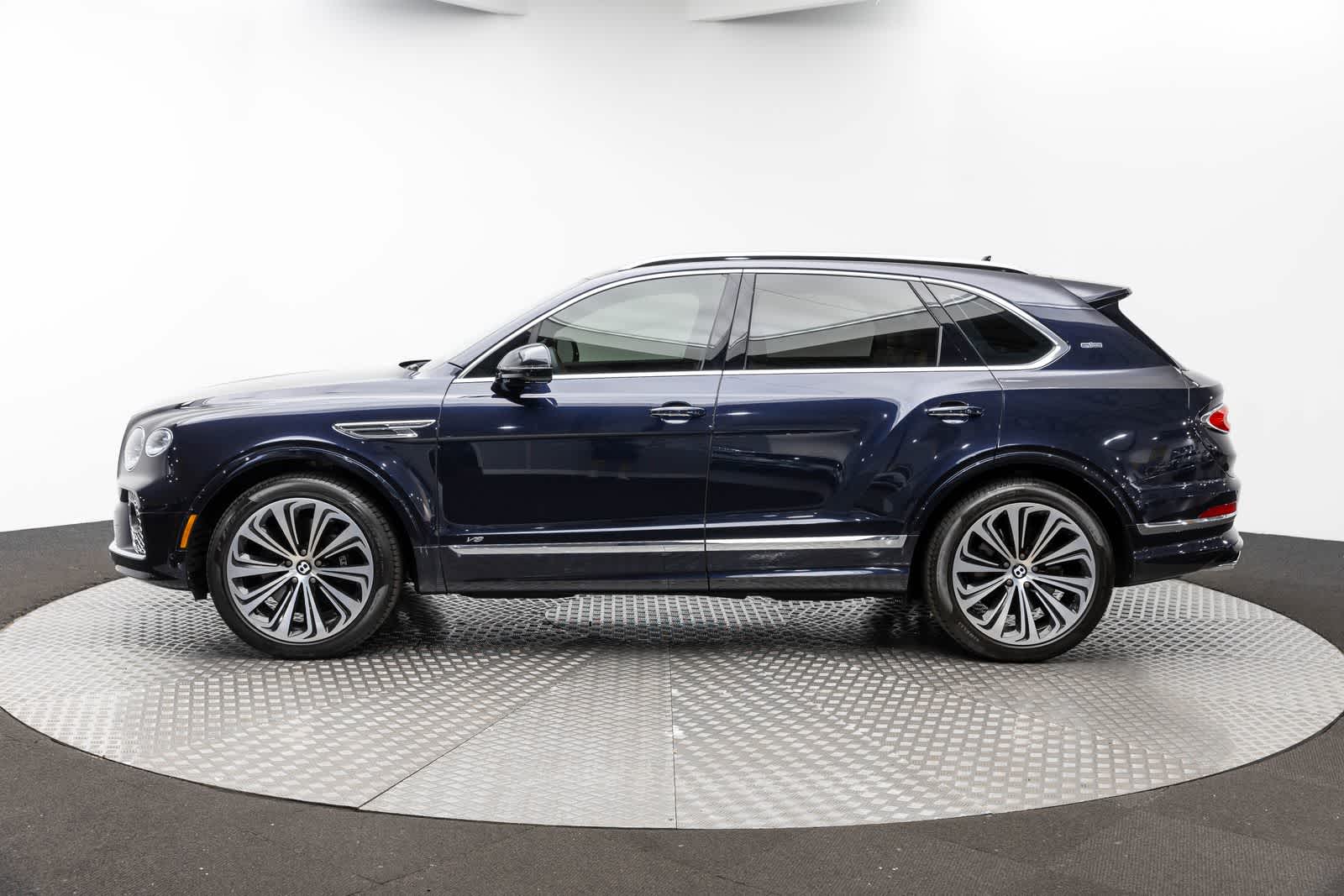 Thumbnail: 2021 Bentley Bentayga - 3