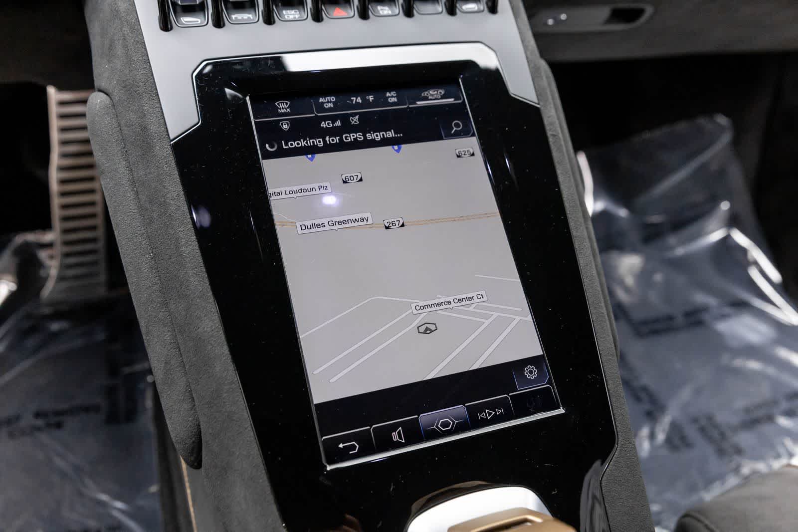 Thumbnail: 2024 Lamborghini Huracan - 16