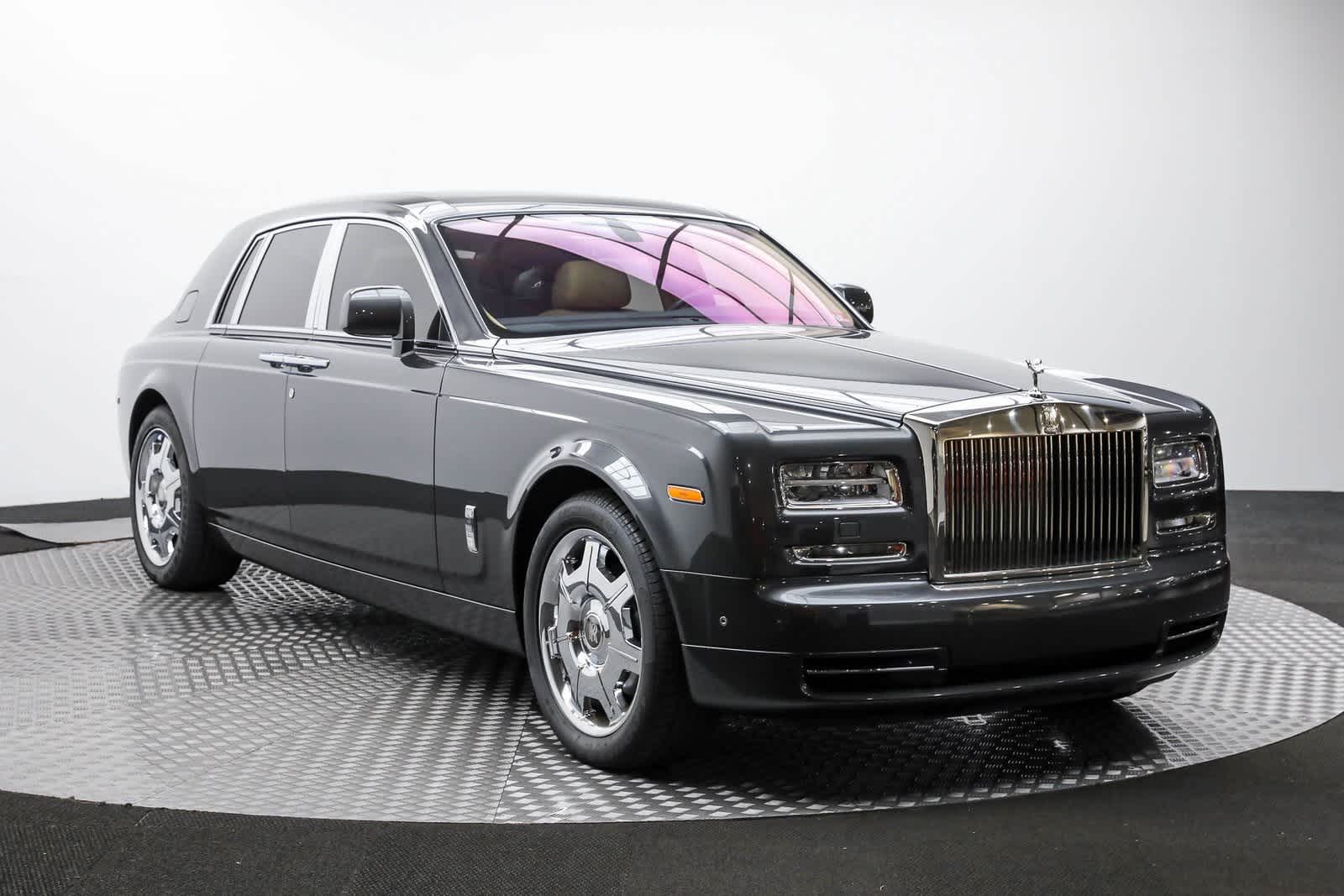Thumbnail: 2015 Rolls-Royce Phantom - 45