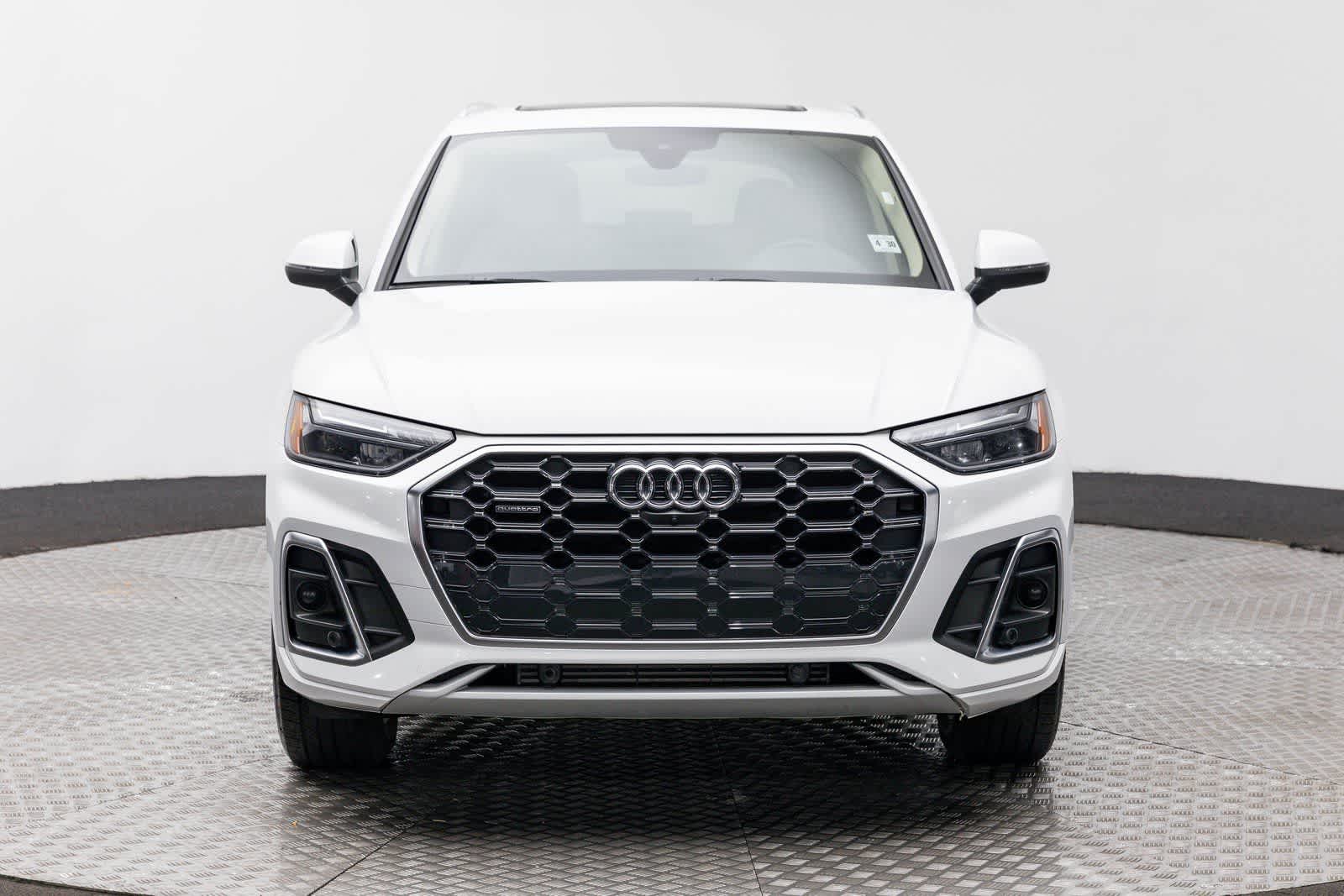 Thumbnail: 2024 Audi Q5 - 6