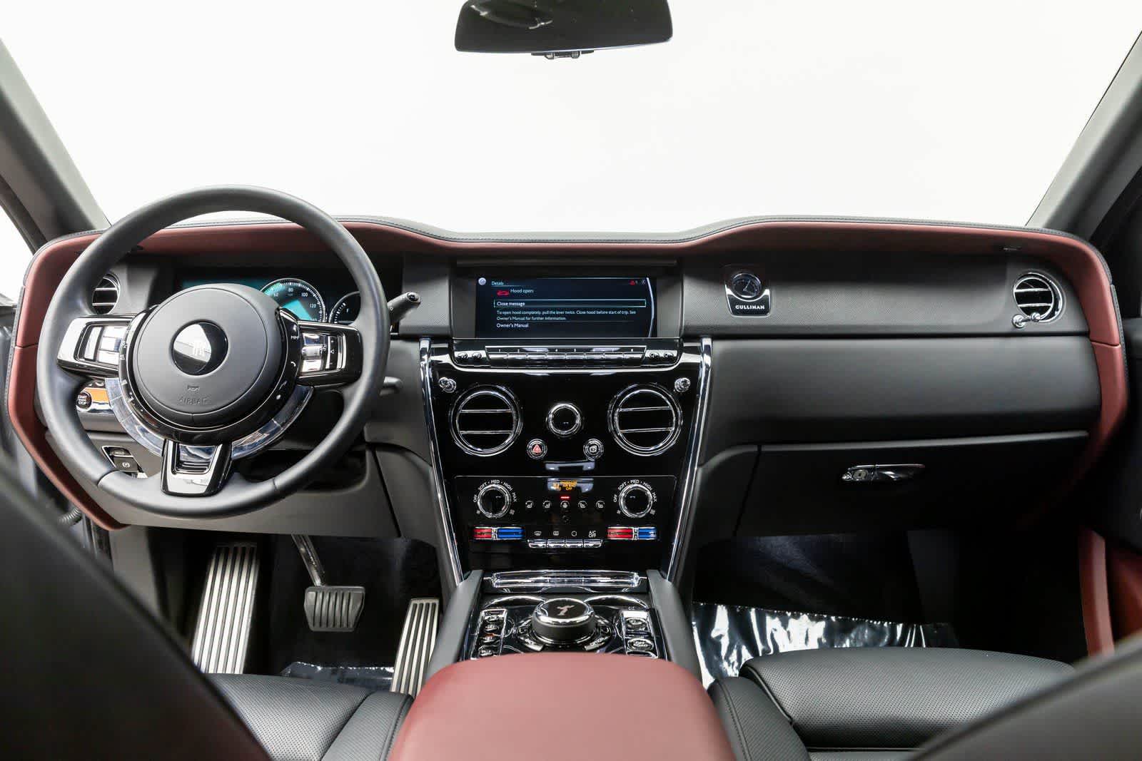 Thumbnail: 2022 Rolls-Royce Cullinan - 4