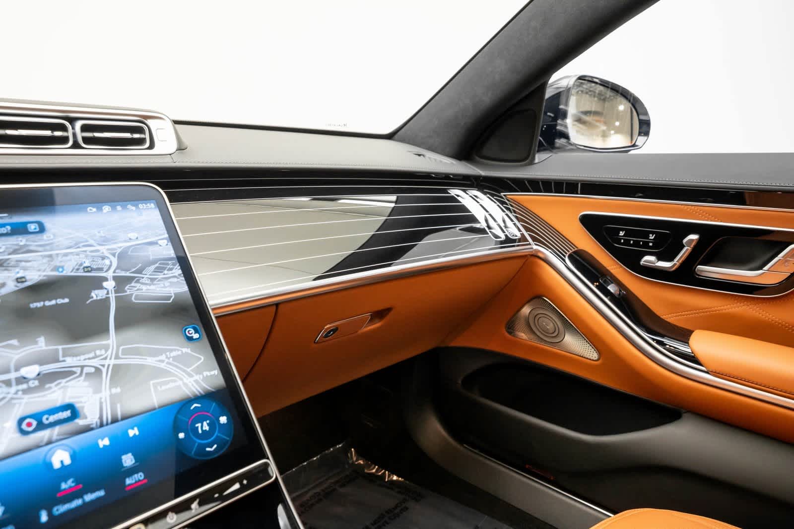 Thumbnail: 2024 Mercedes-Benz S-Class - 35