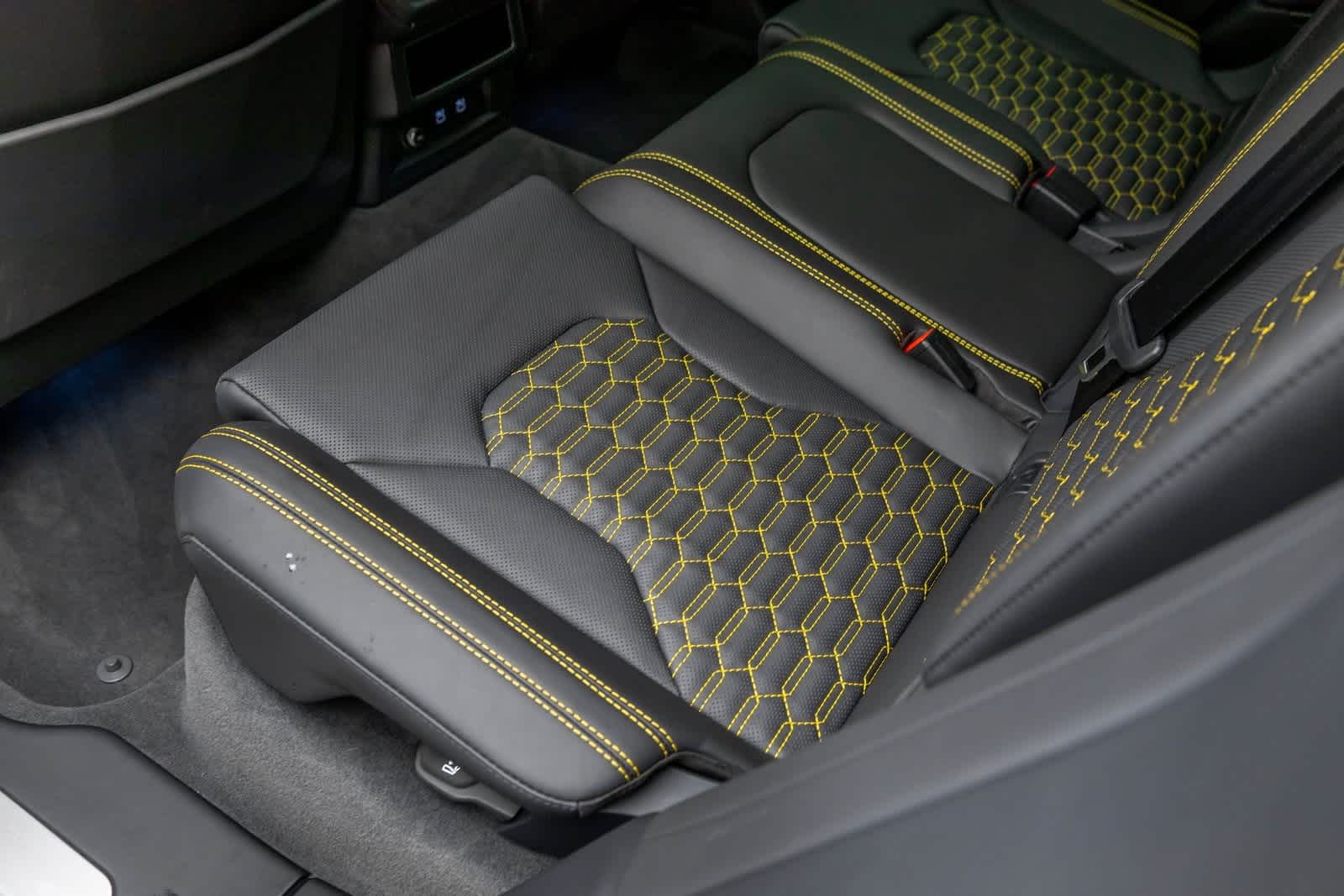 Thumbnail: 2022 Lamborghini Urus - 44