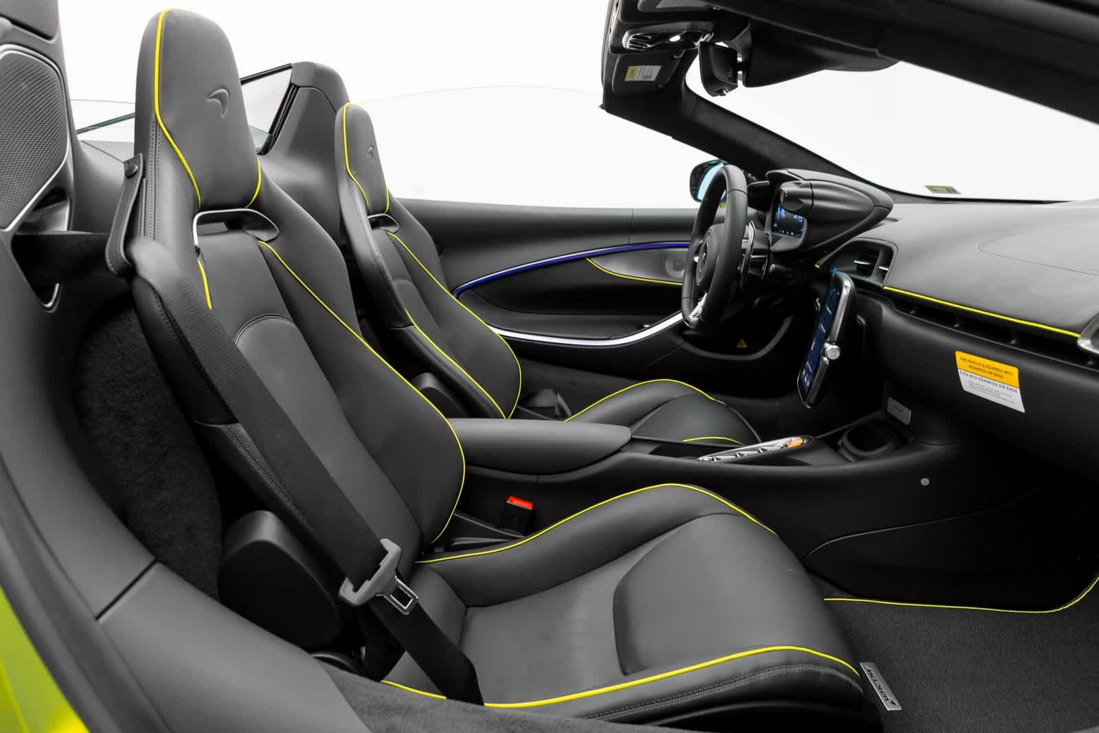 Thumbnail: 2025 Mclaren Artura - 14