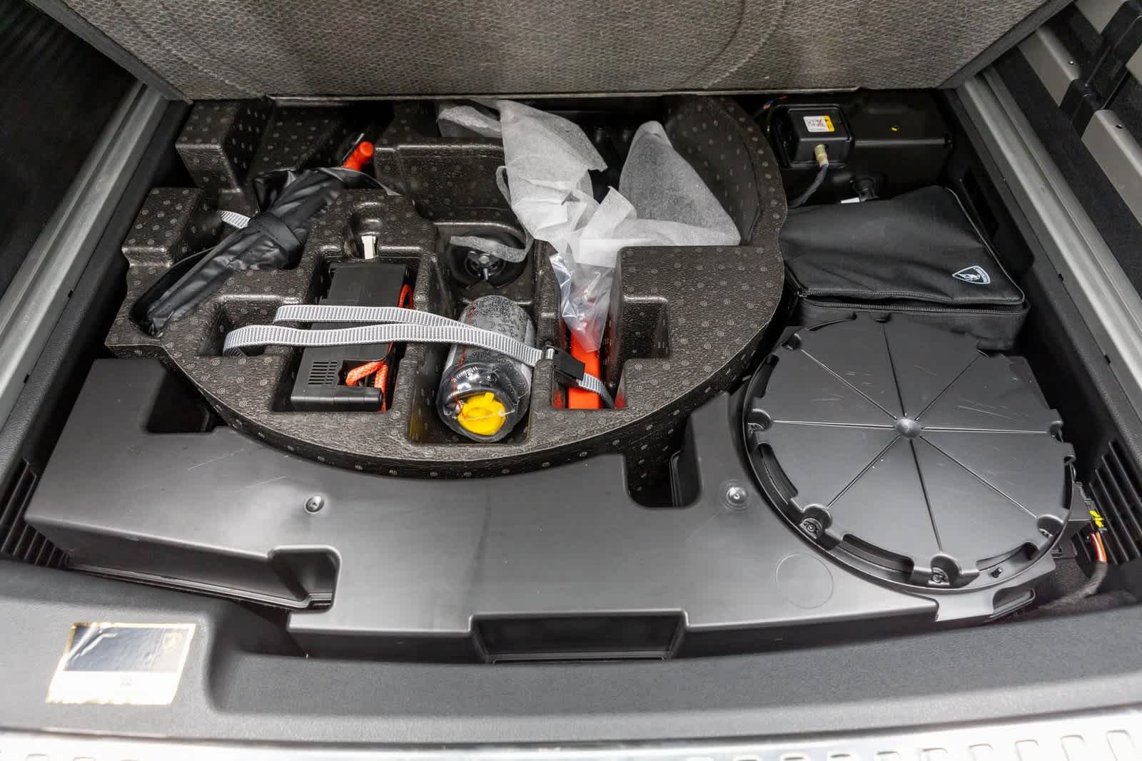 Thumbnail: 2022 Lamborghini Urus - 45