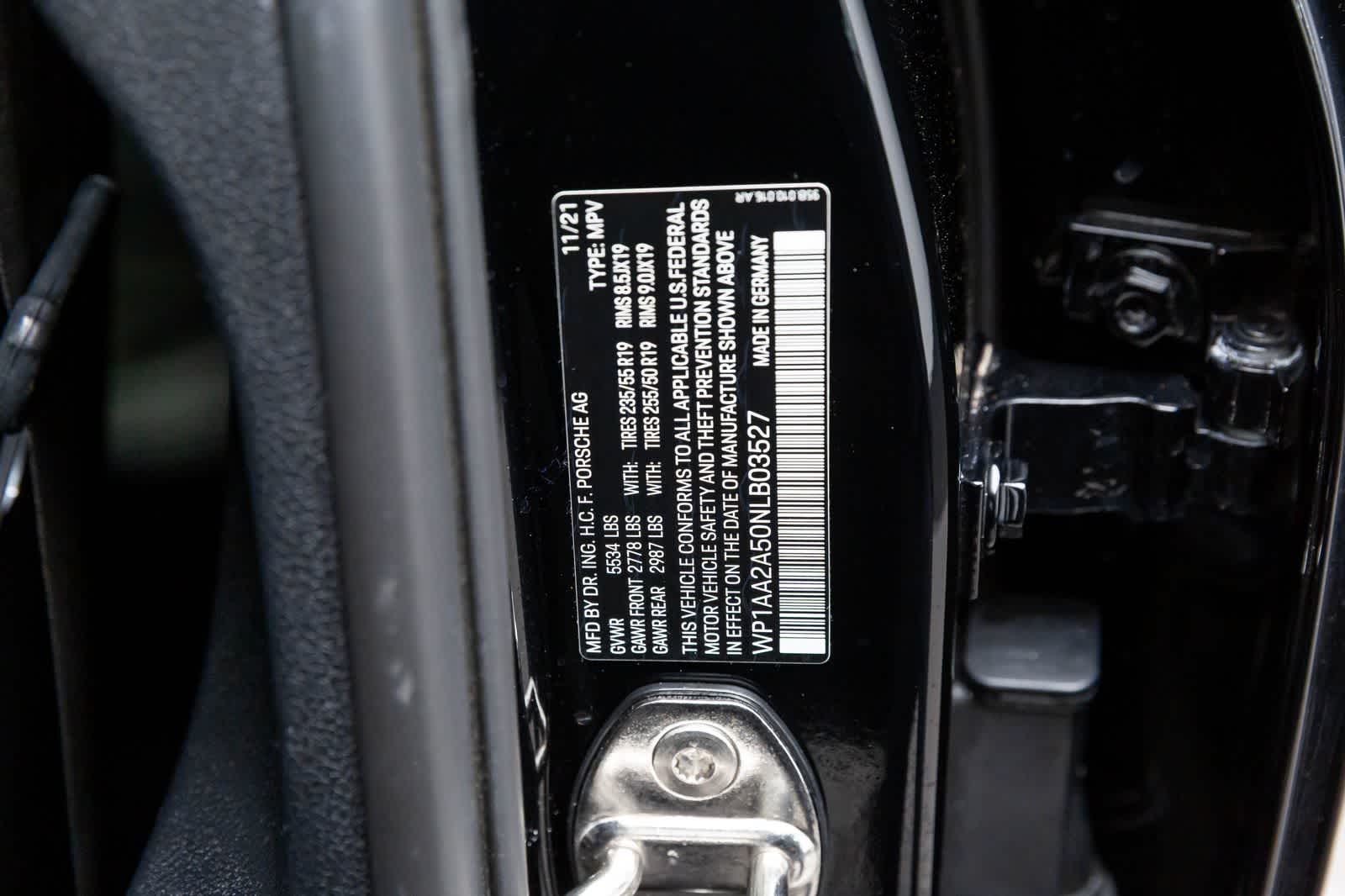 Thumbnail: 2022 Porsche Macan - 20