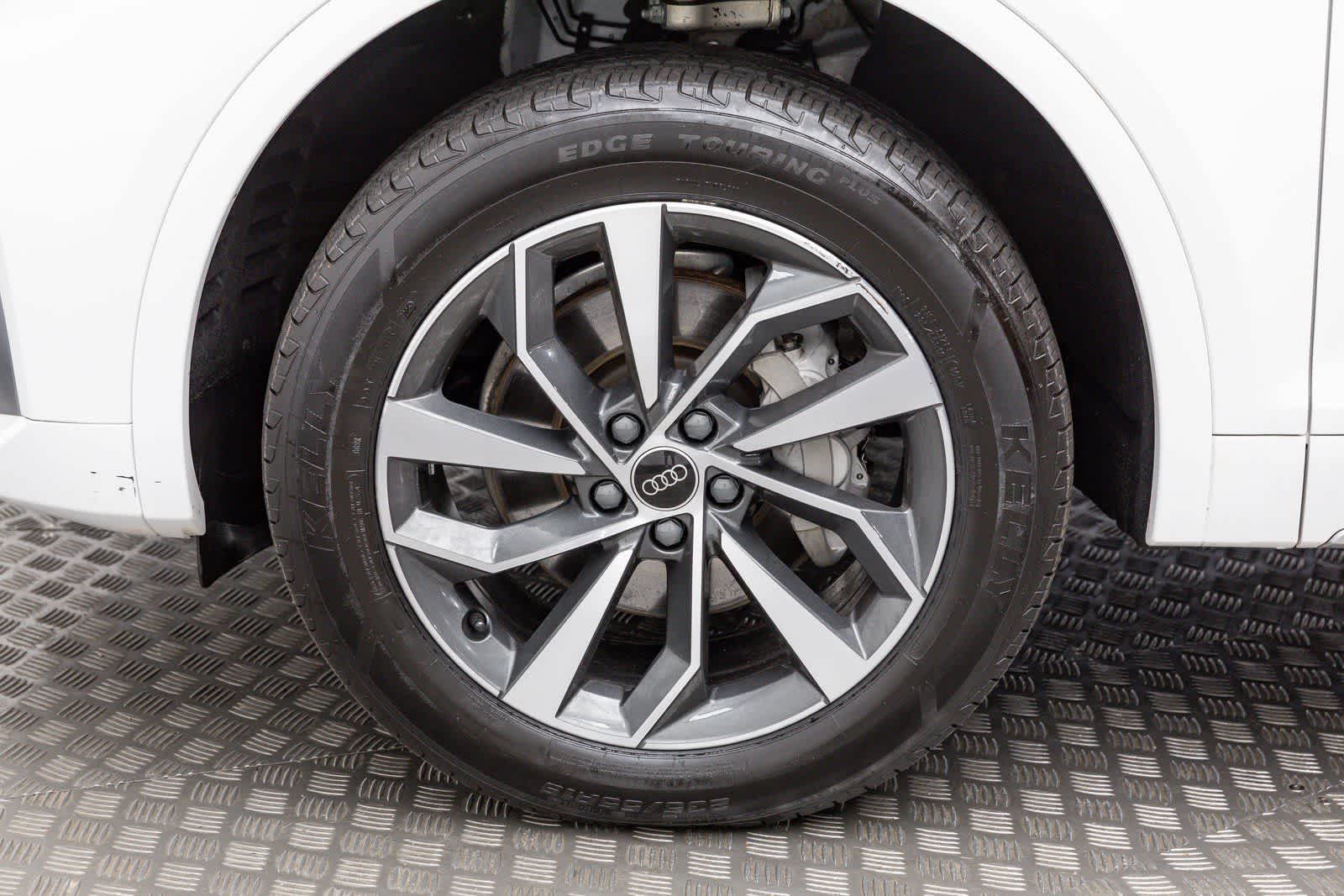 Thumbnail: 2024 Audi Q5 - 8