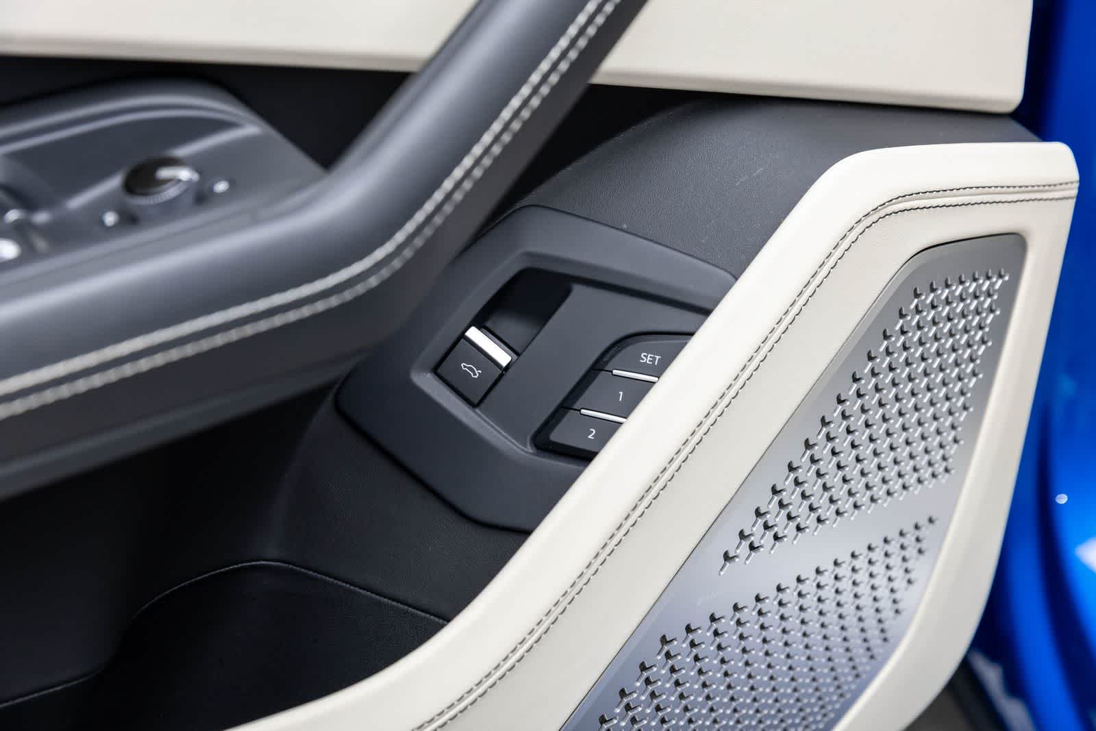 Thumbnail: 2019 Lamborghini Urus - 29