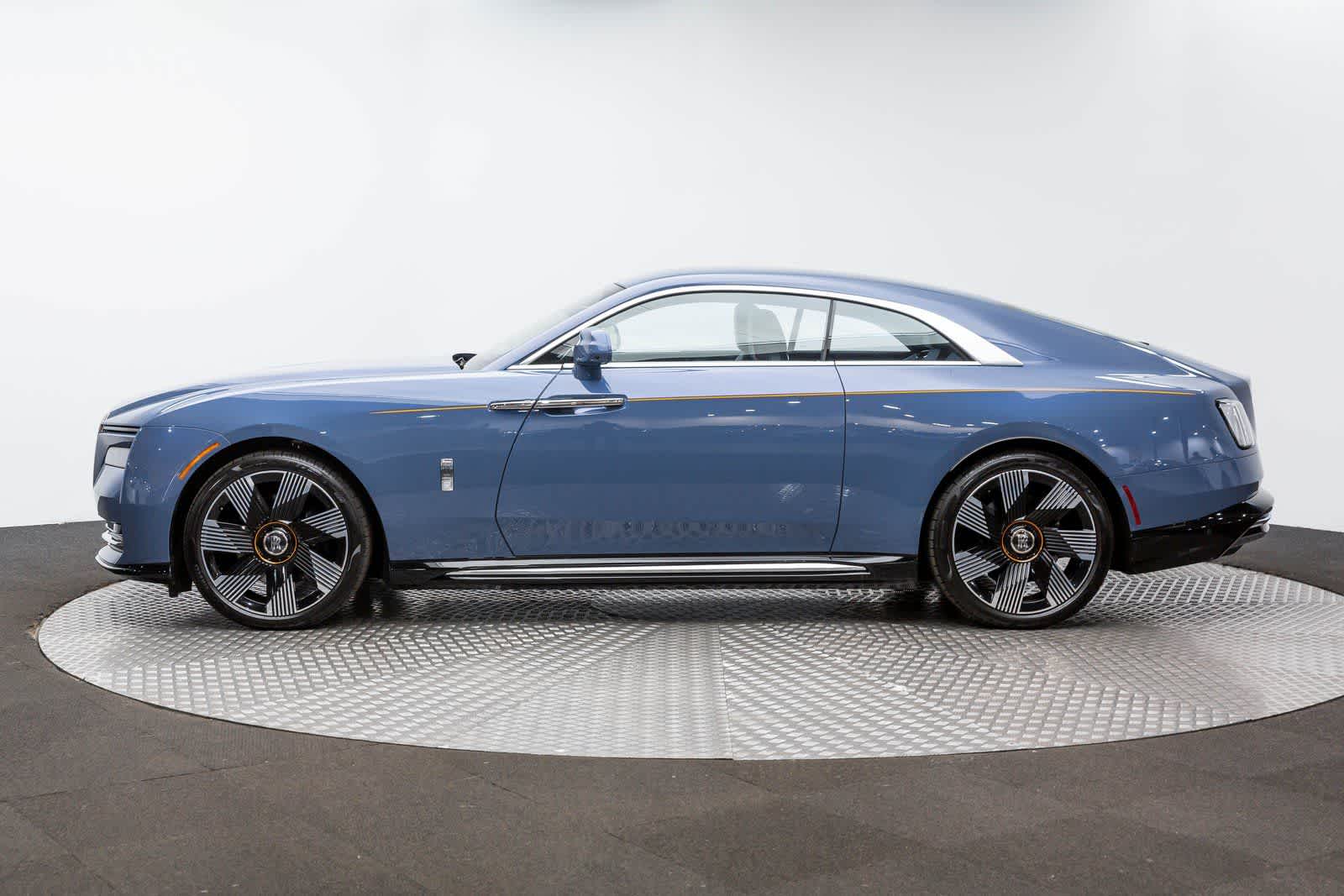 Thumbnail: 2024 Rolls-Royce Spectre - 3