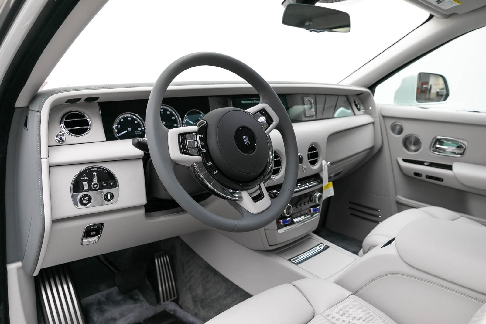 Thumbnail: 2024 Rolls-Royce Phantom - 15