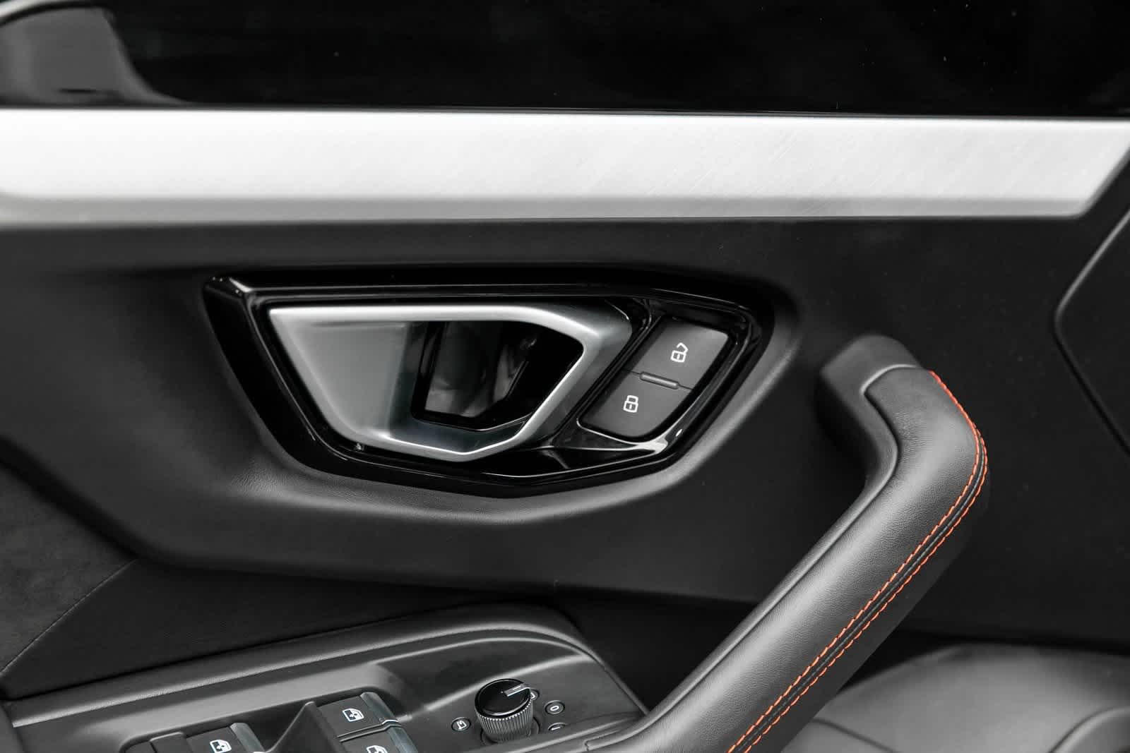 2021 Lamborghini Urus S 19