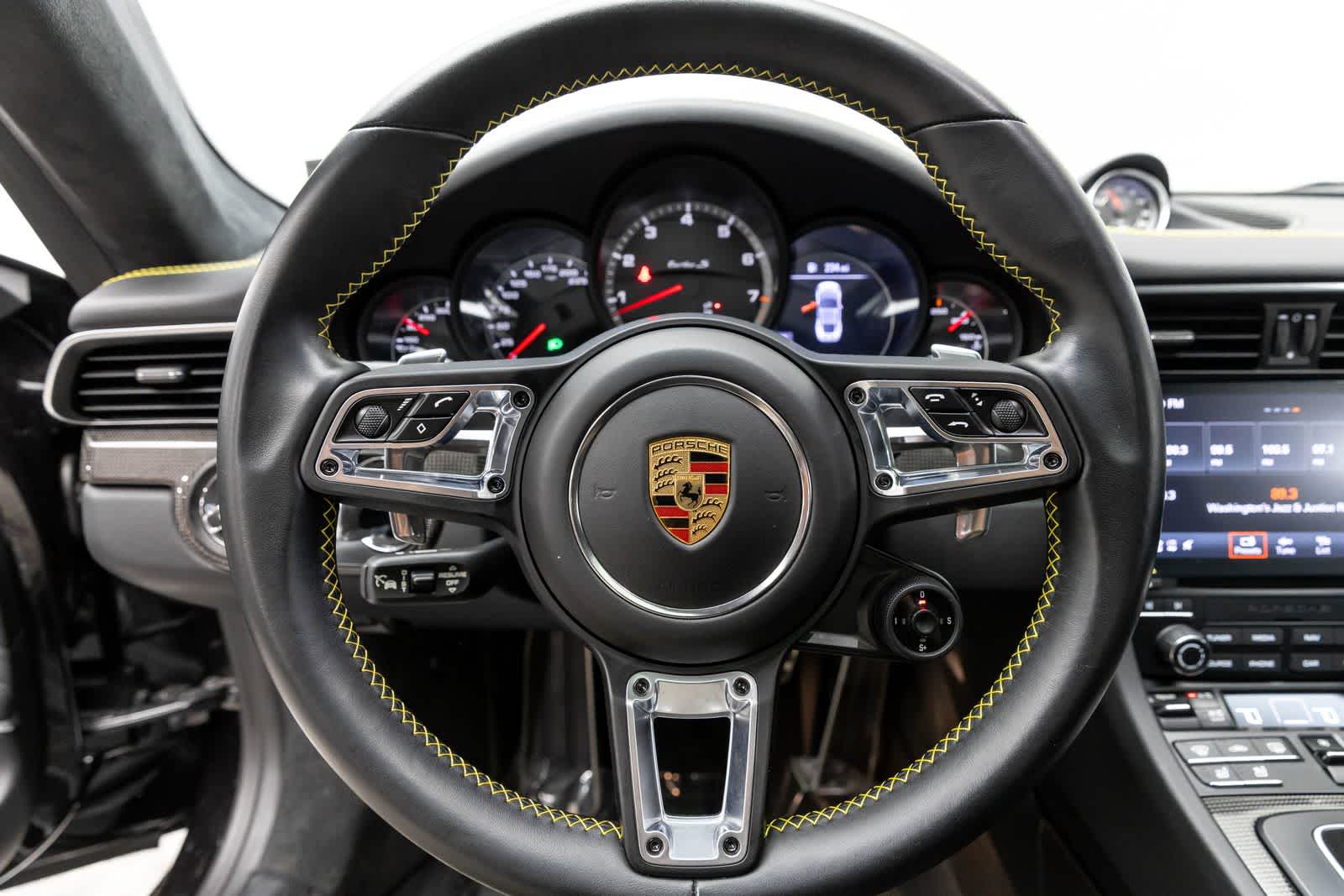 Thumbnail: 2019 Porsche 911 - 18