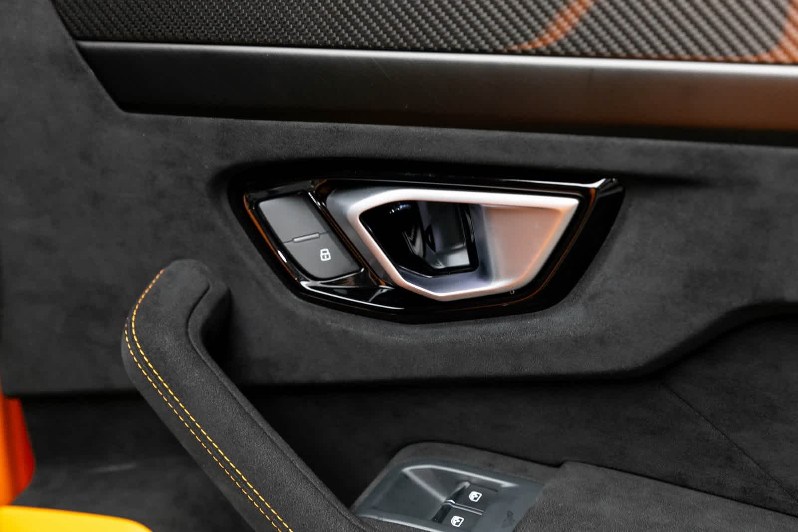 Thumbnail: 2024 Lamborghini Urus - 43