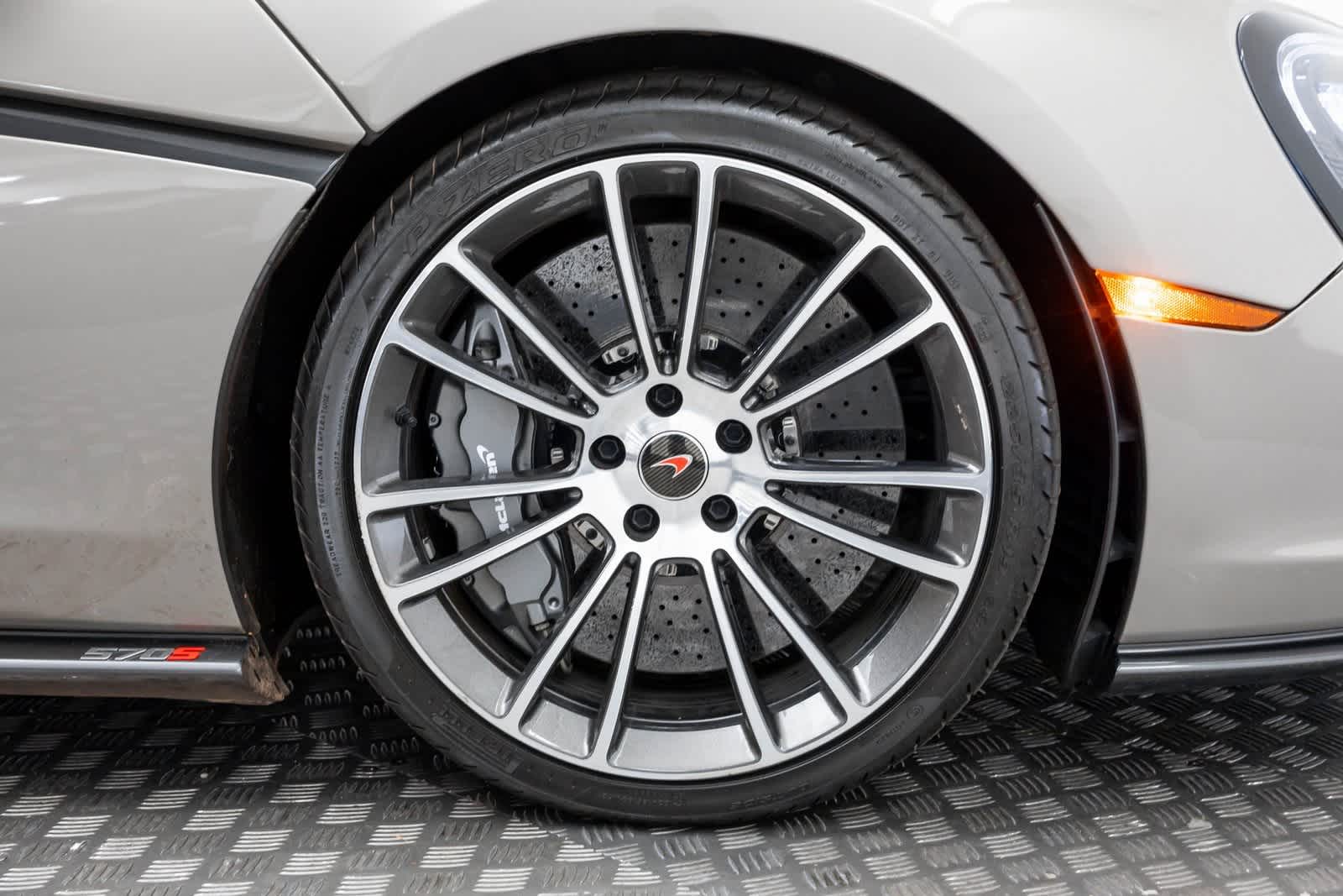 Thumbnail: 2018 Mclaren  - 41