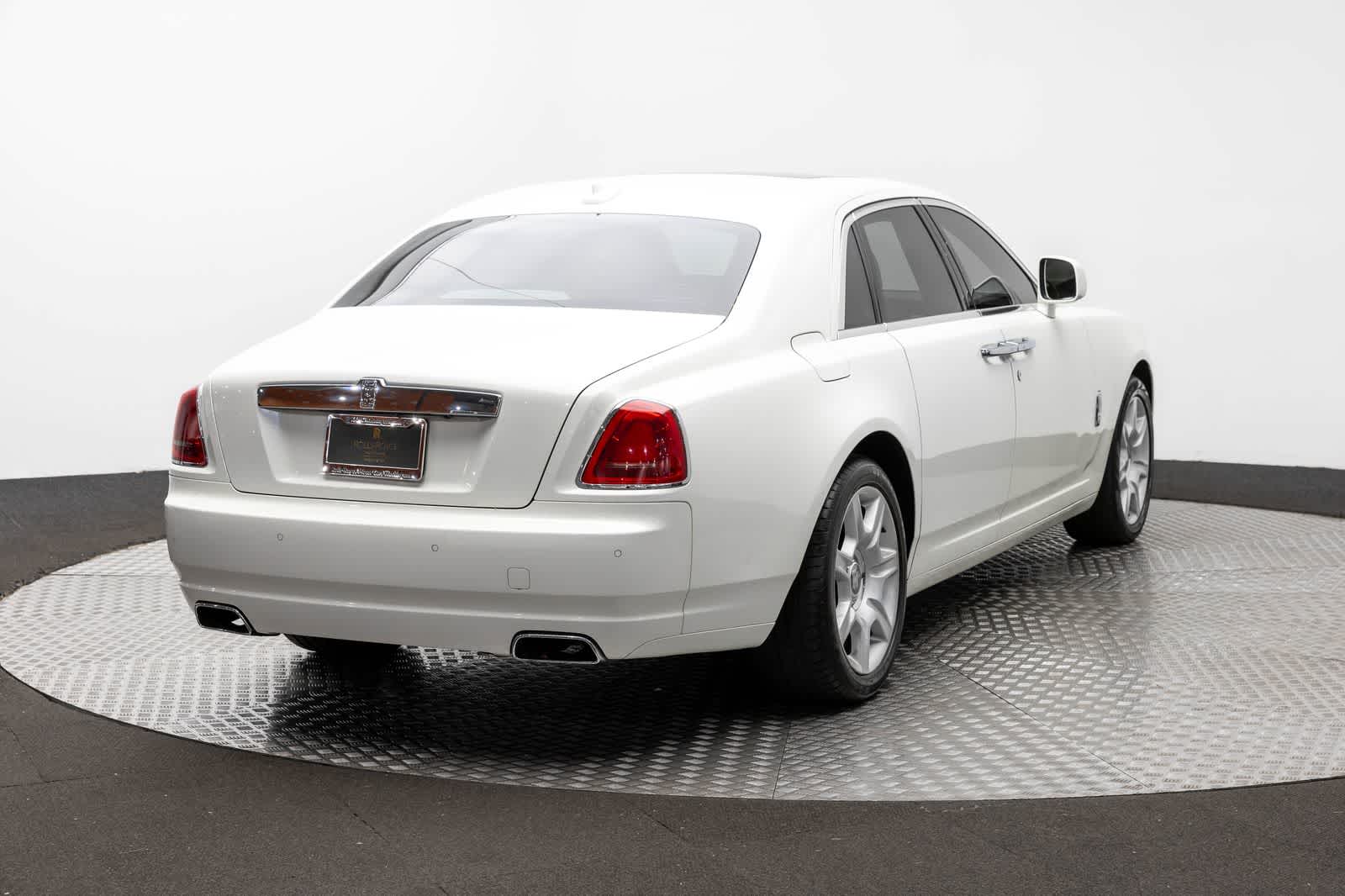 Thumbnail: 2011 Rolls-Royce Ghost - 2