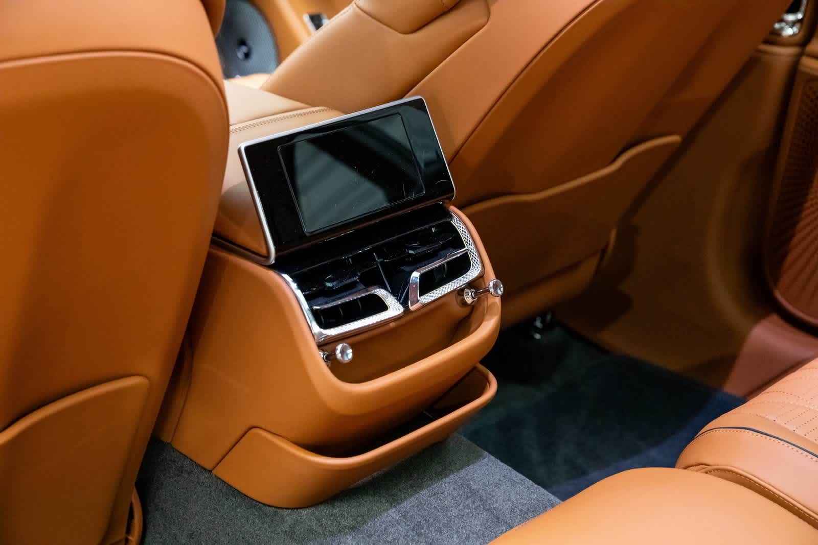 Thumbnail: 2023 Bentley Flying Spur - 46