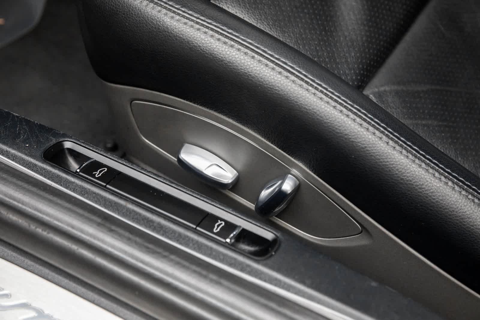 Thumbnail: 2015 Porsche 911 - 29