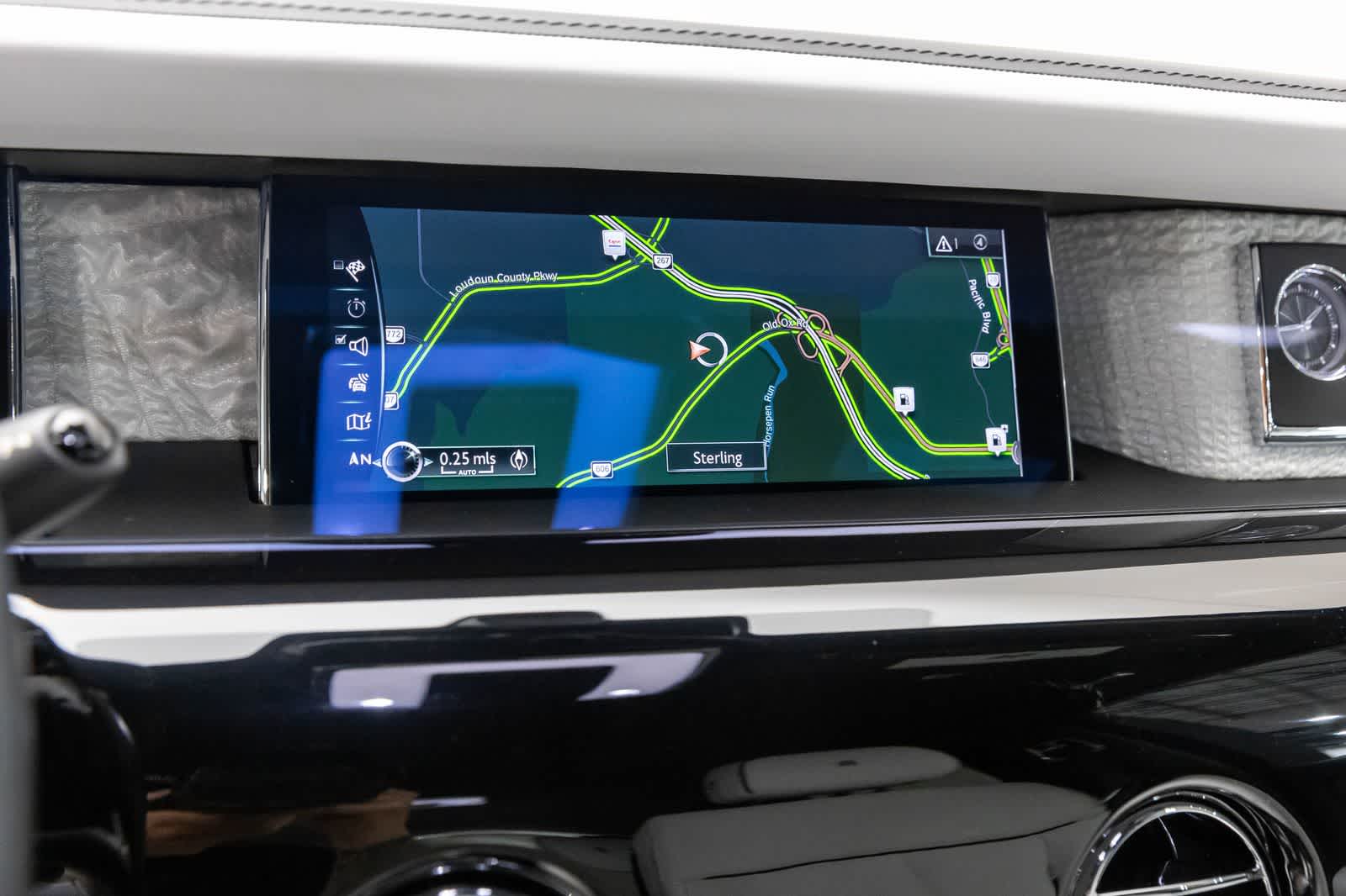 Thumbnail: 2020 Rolls-Royce Phantom - 26