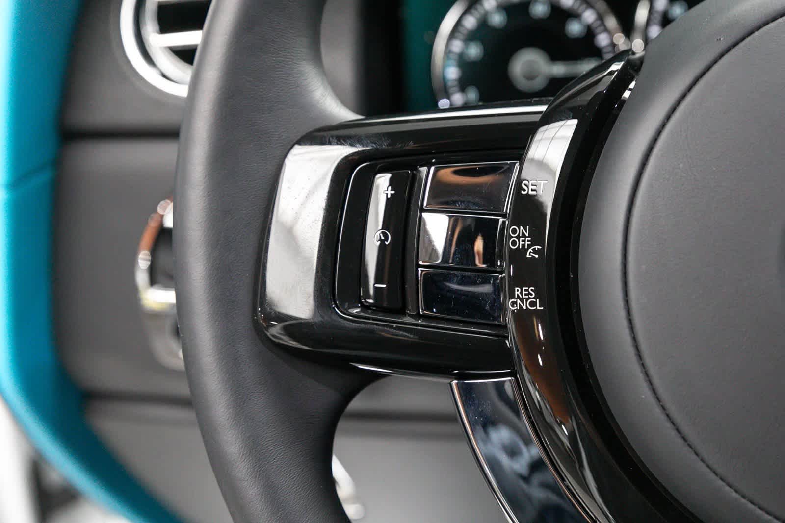 Thumbnail: 2022 Rolls-Royce Cullinan - 18